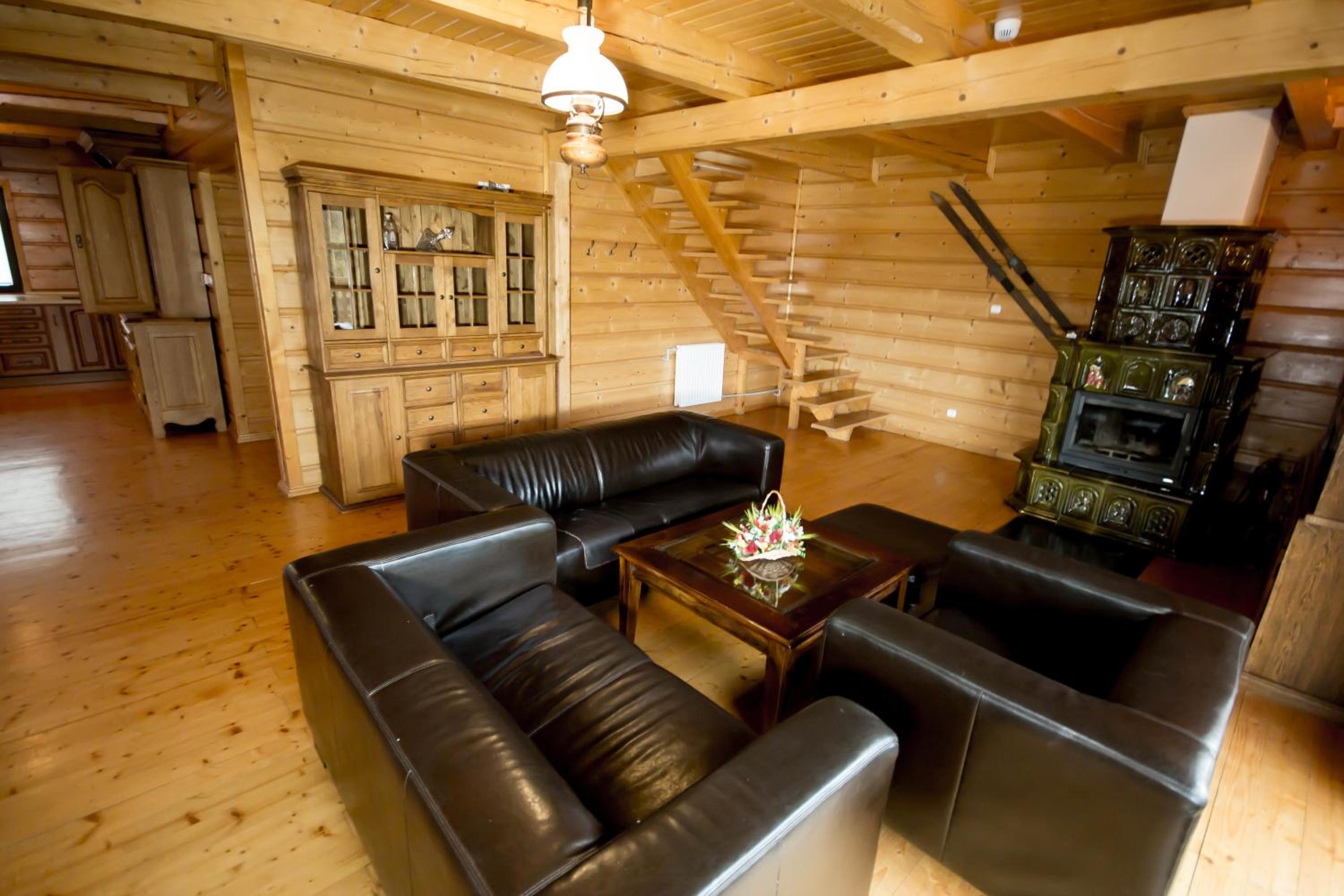 Three-Bedroom House photo 2