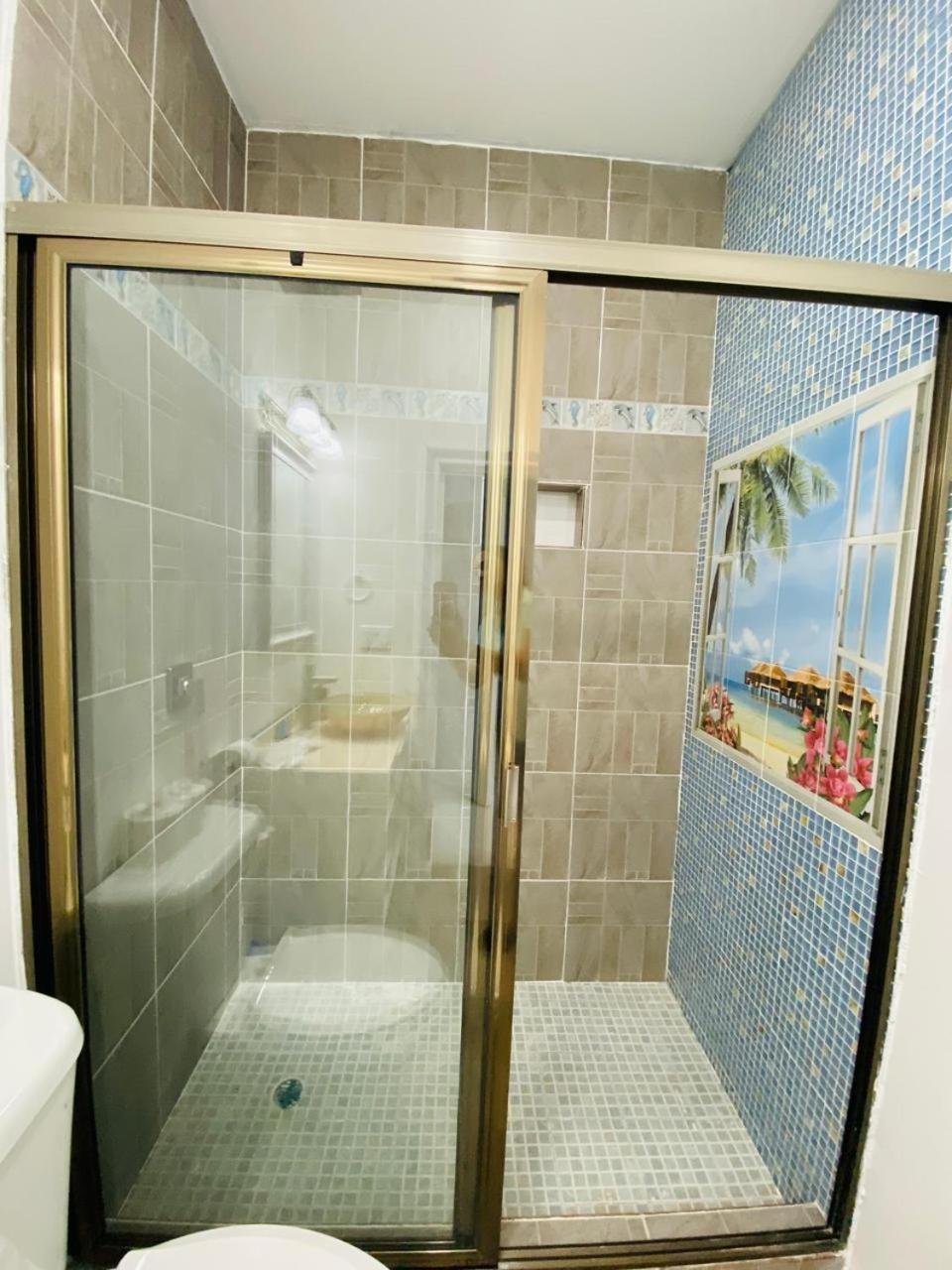 Queen Room photo 3