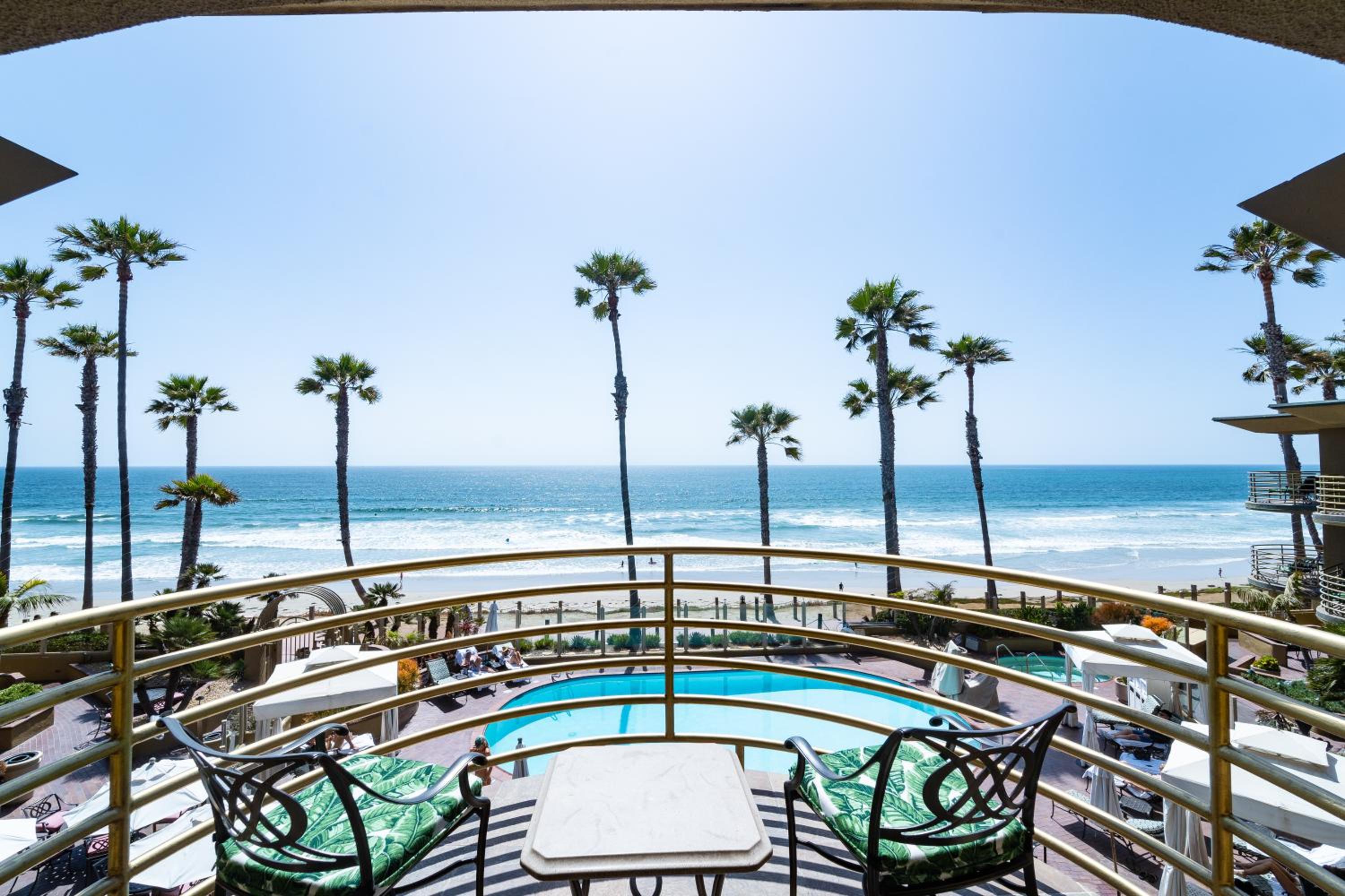 Deluxe Suite with Sea View photo 3