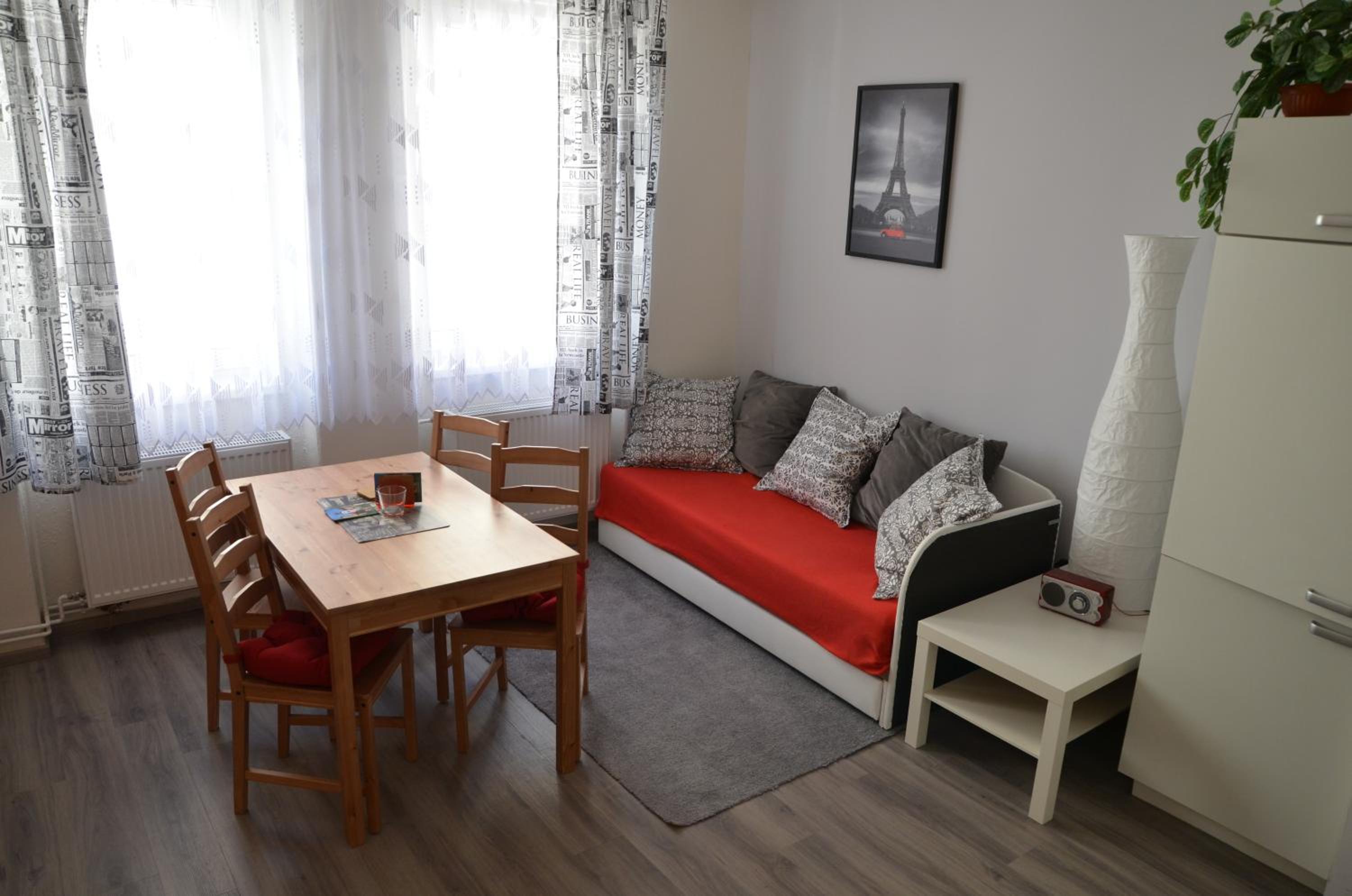 Three-Bedroom Apartment photo 2