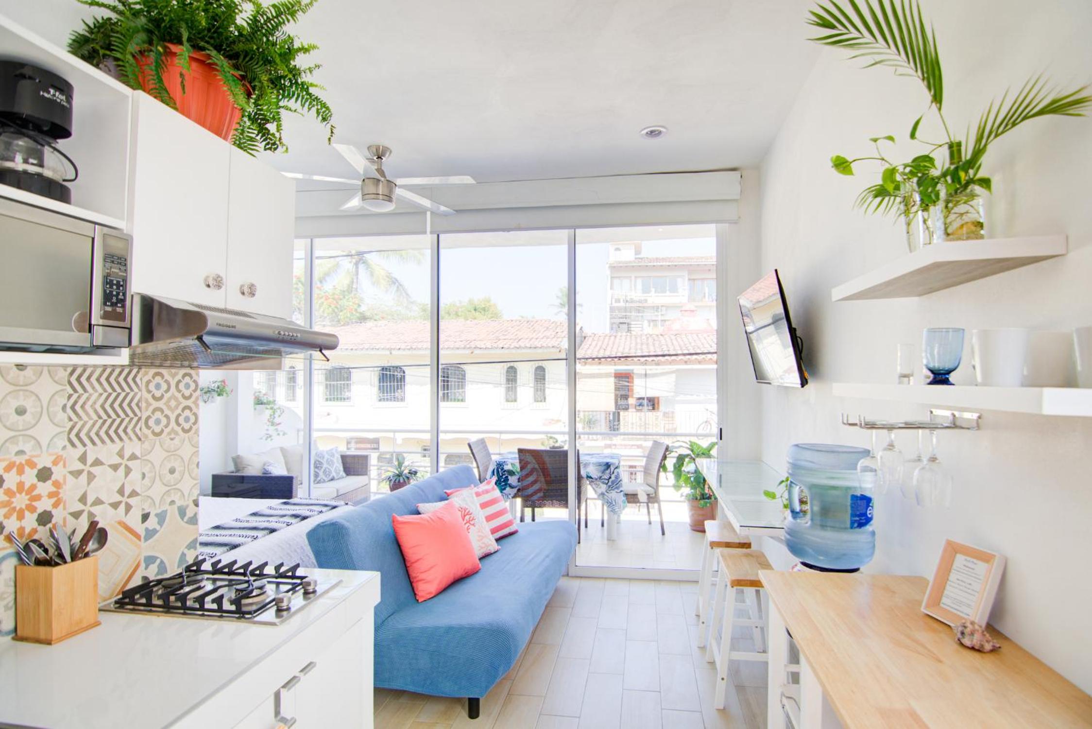 Studio with Balcony photo 3