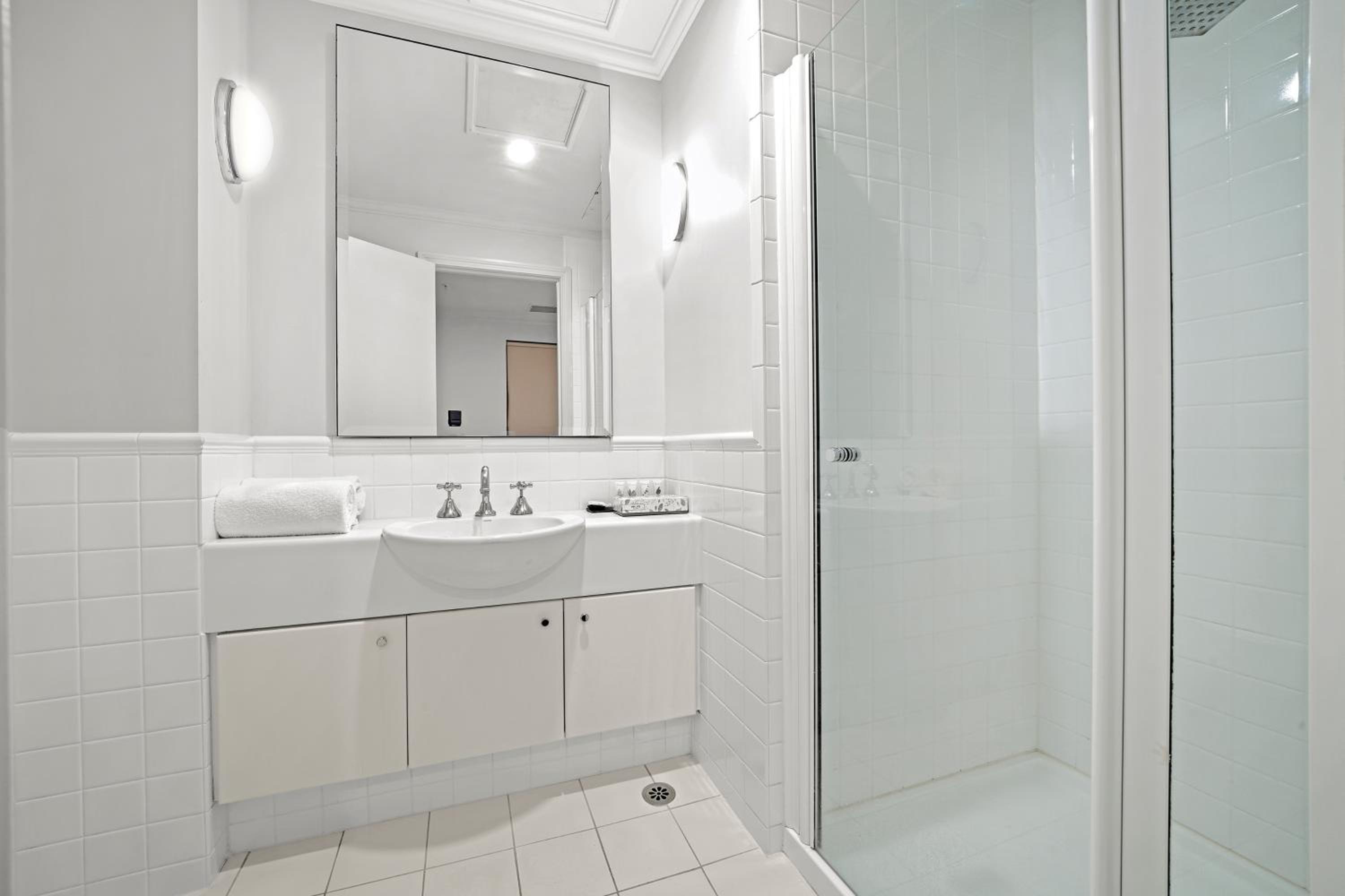 One Bedroom Standard Apartment - Photo 26