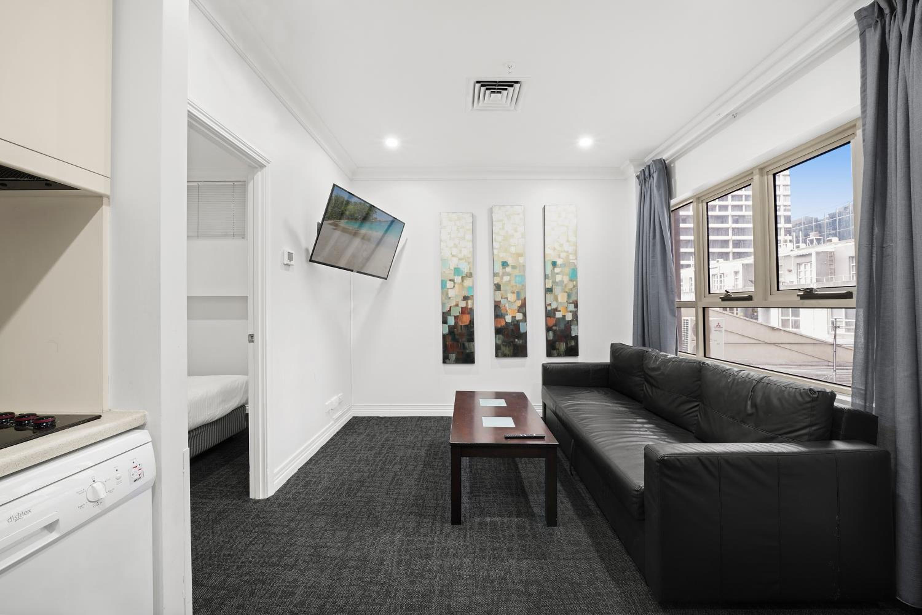 Two Bedroom Deluxe Apartment - Photo 20