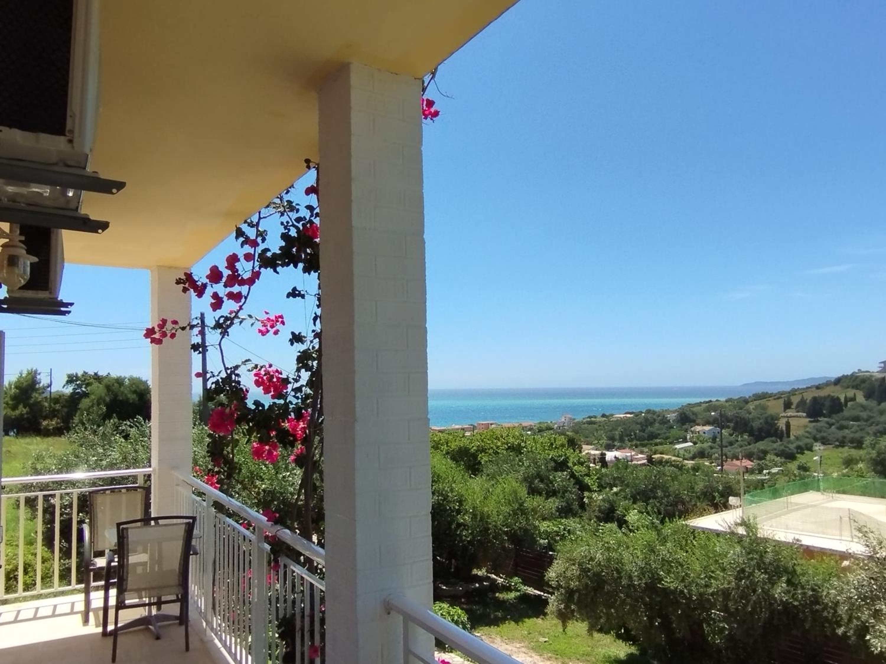 Deluxe Double or Twin Room with Ocean View photo 2