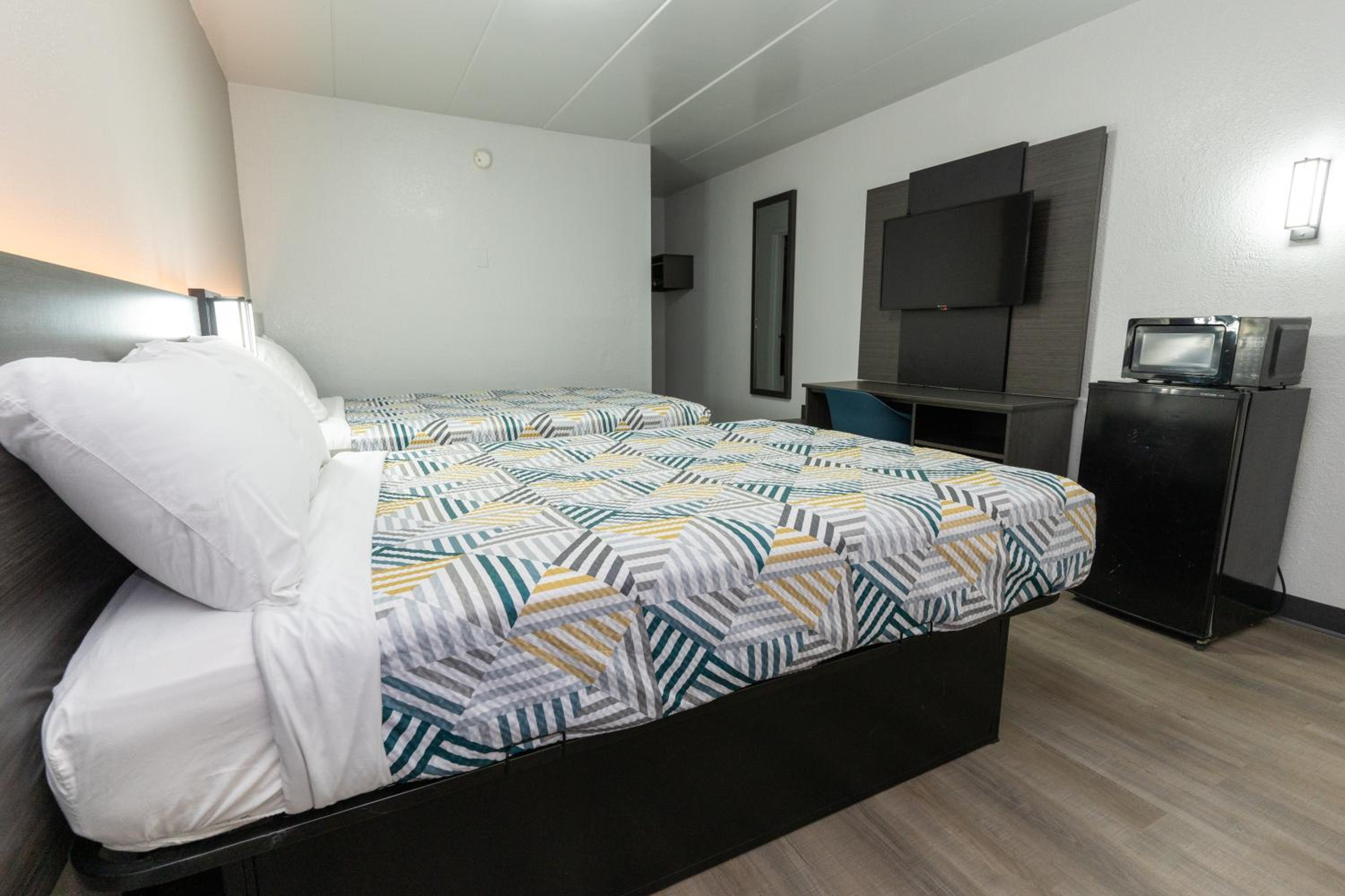 Deluxe Quadruple Room - Non-Smoking - Photo 5