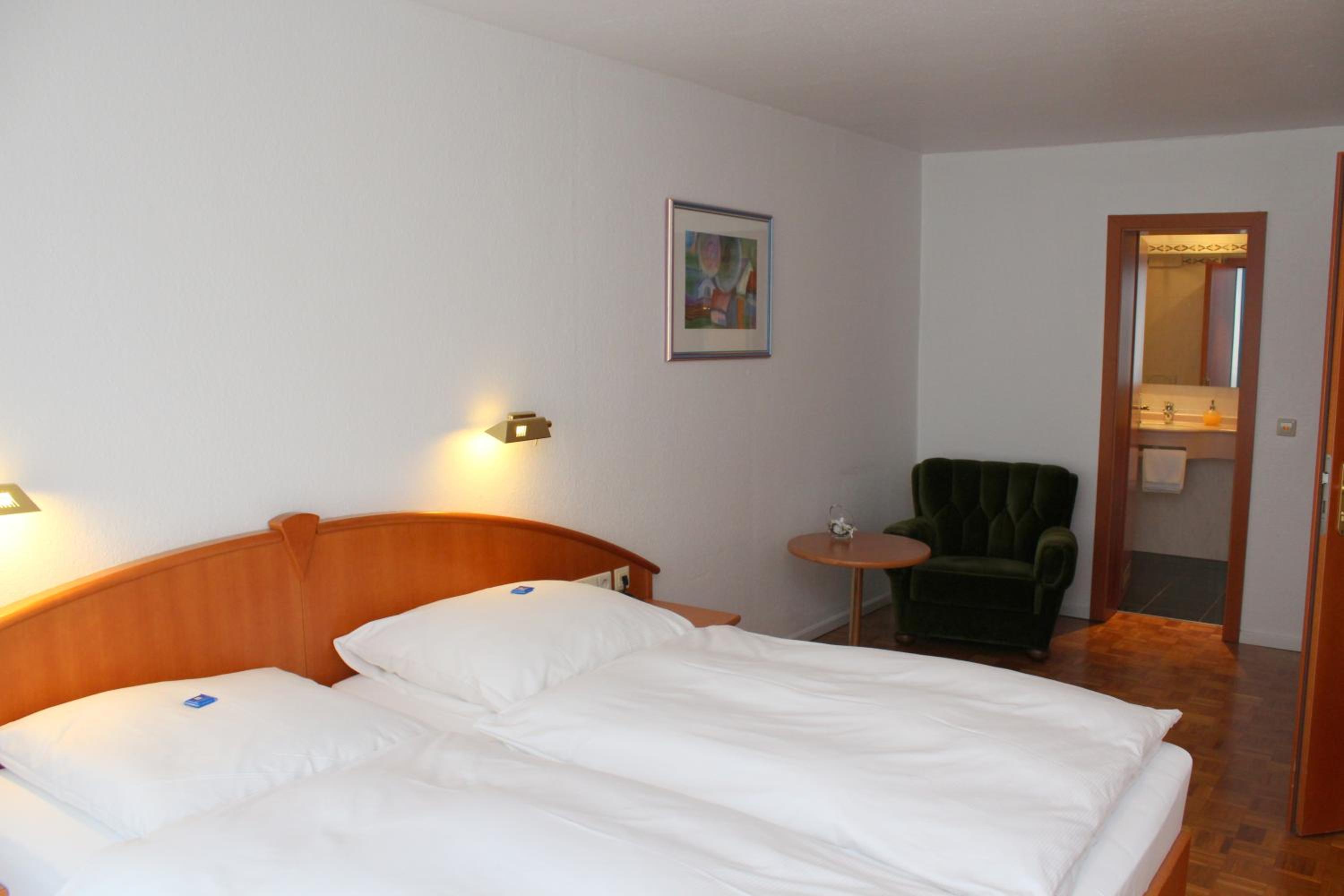 Double Room - Photo 3