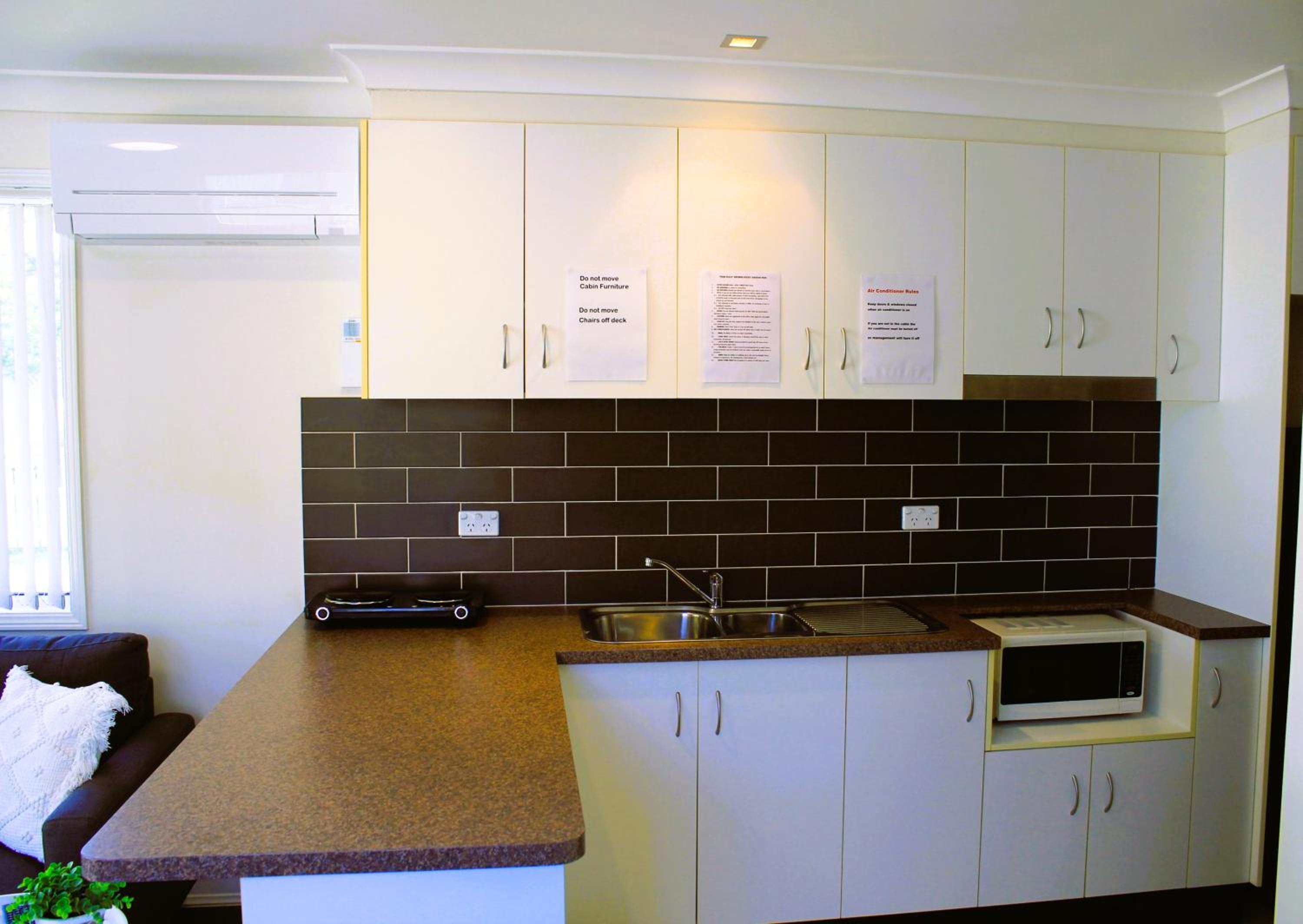 Two-Bedroom Apartment with Balcony photo 3