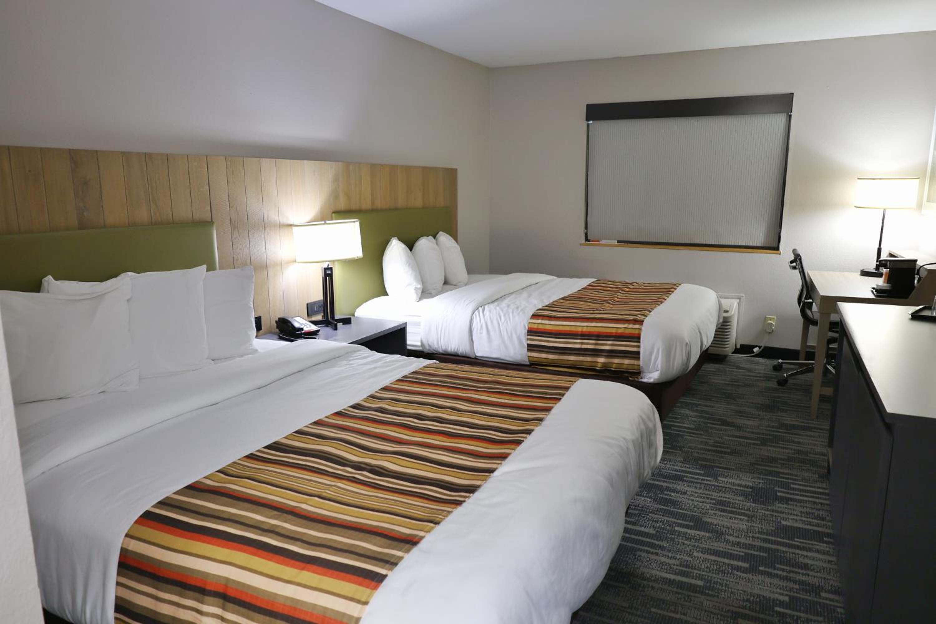 Queen Room with Two Queen Beds - Pet Friendly/Non-Smoking