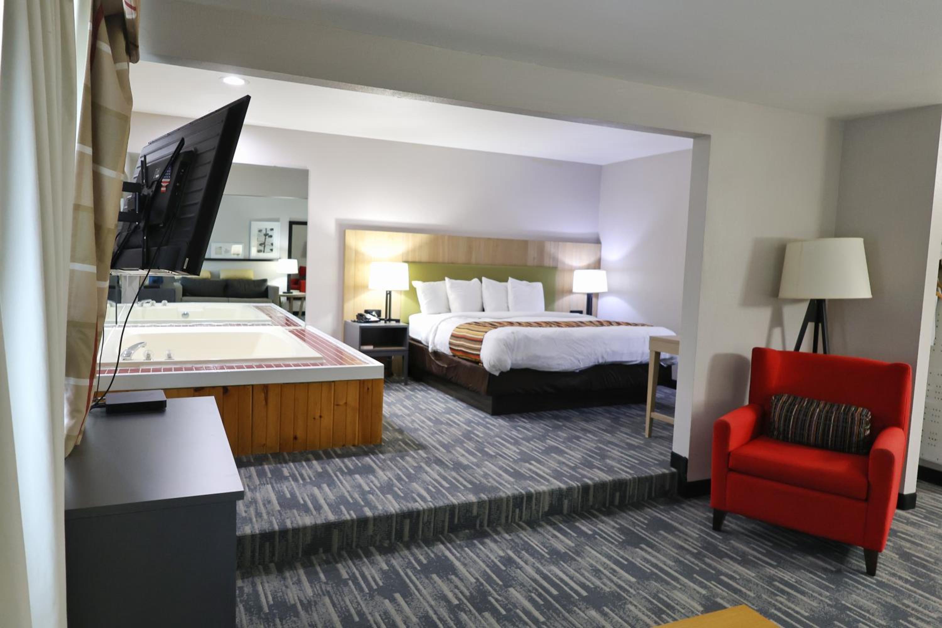King Suite with Whirlpool
