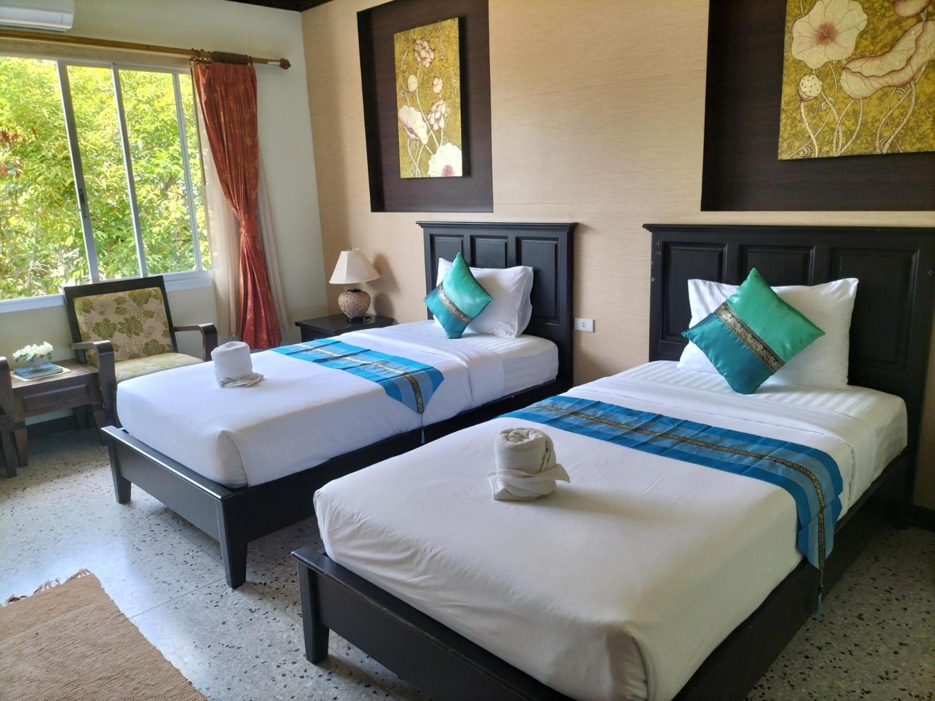 Deluxe Double or Twin Room photo 3