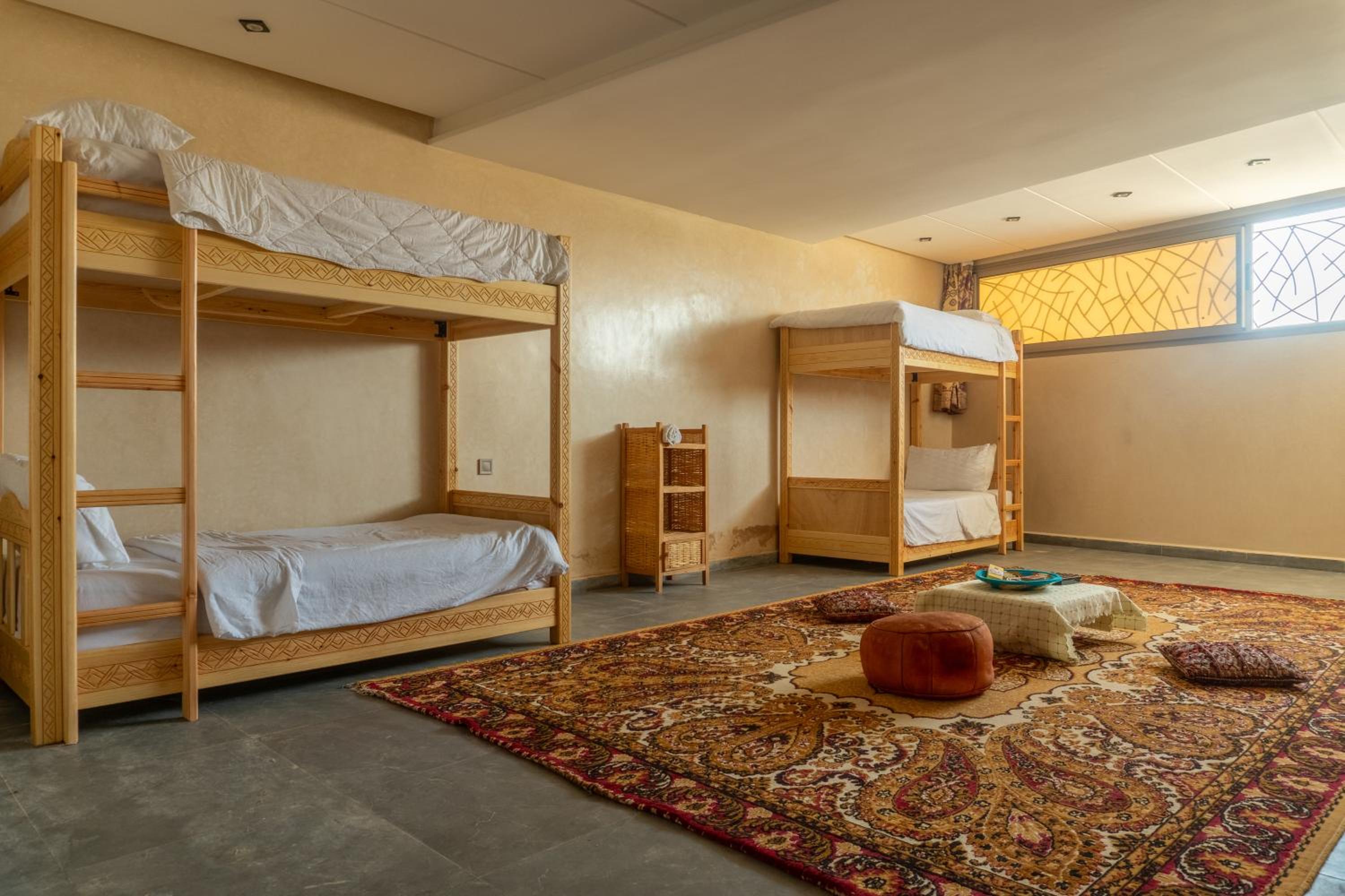 8-Bed Mixed Dormitory Room photo 3