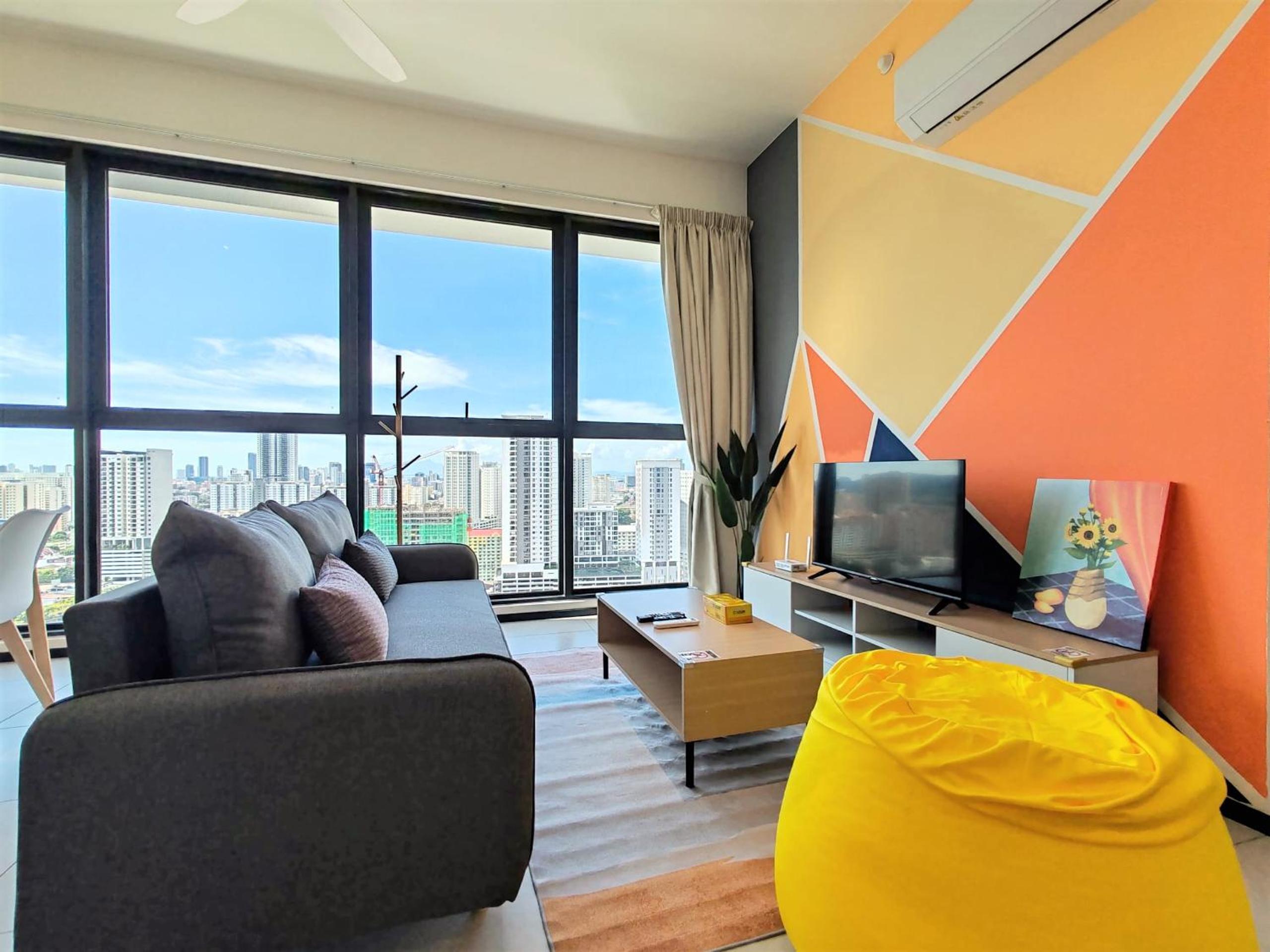 Three-Bedroom Suite photo 2