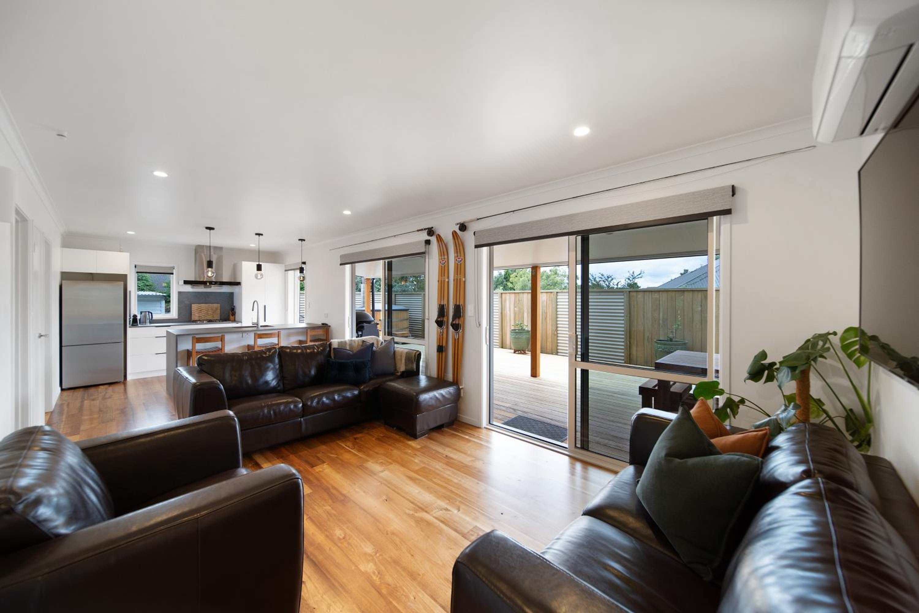 Three-Bedroom House photo 2