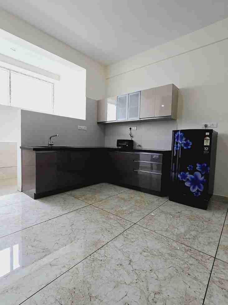 Three-Bedroom Apartment photo 2