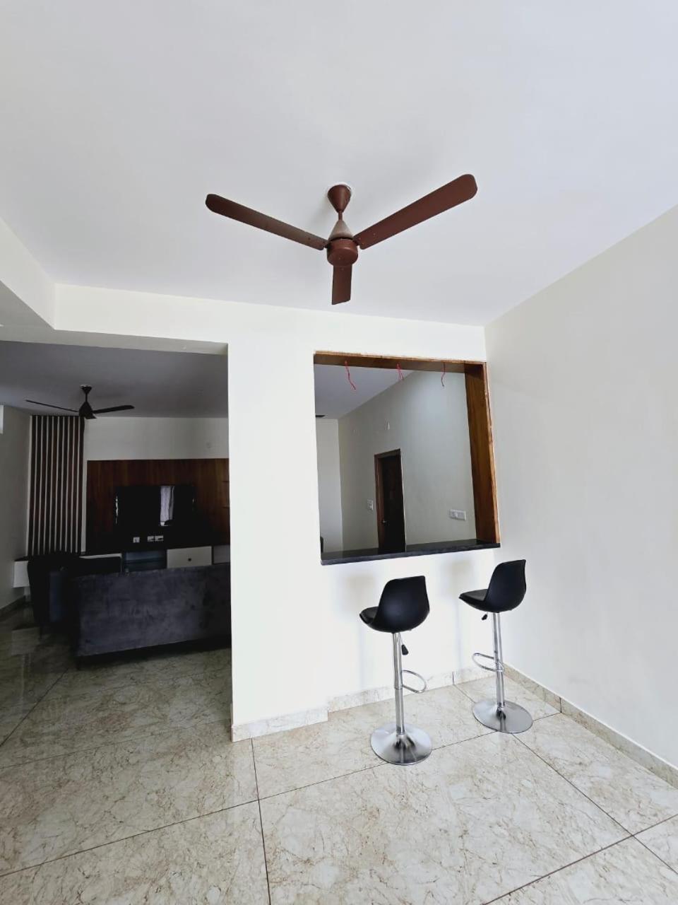 Three-Bedroom Apartment photo 1