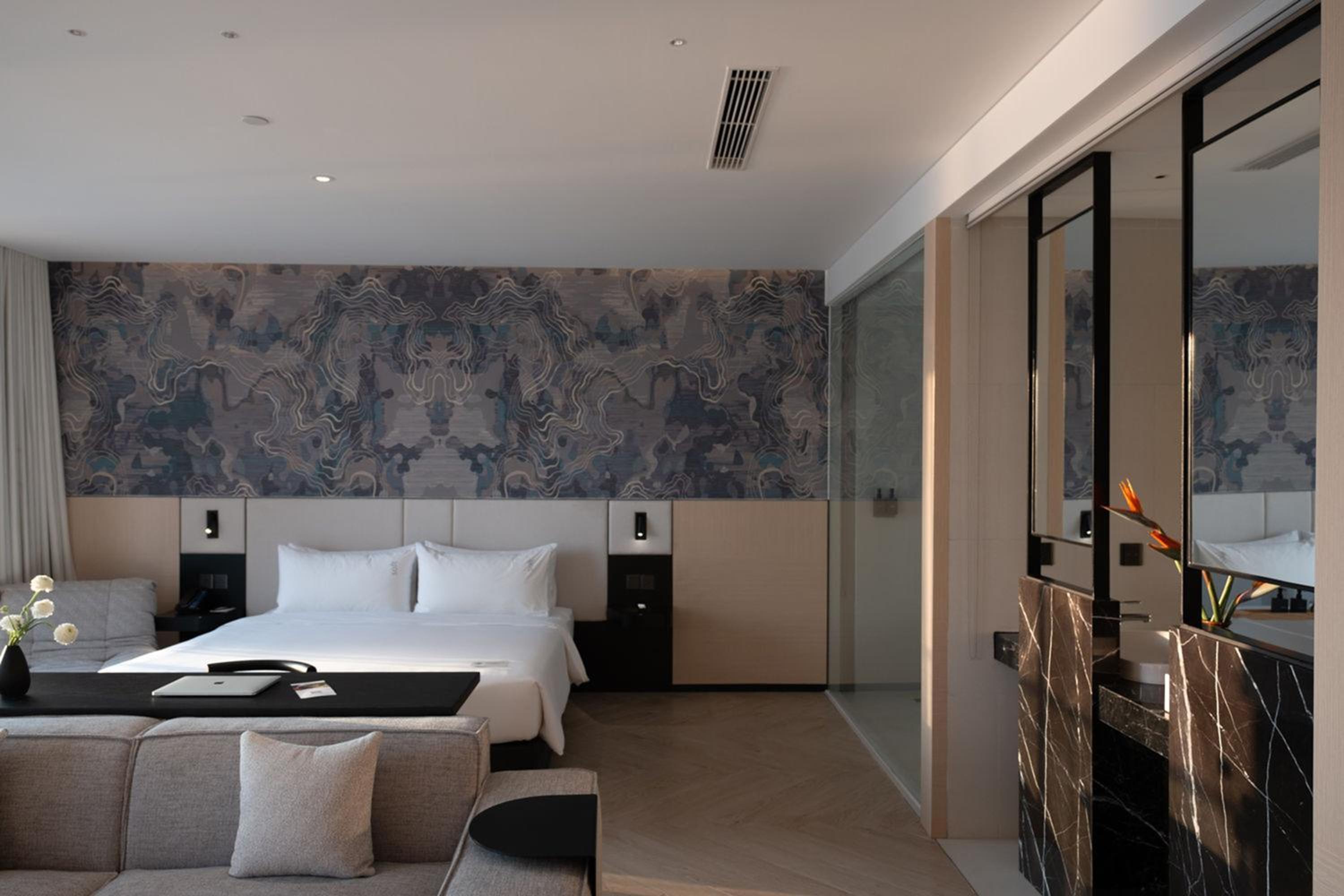 Suite with Sea View - Photo 2