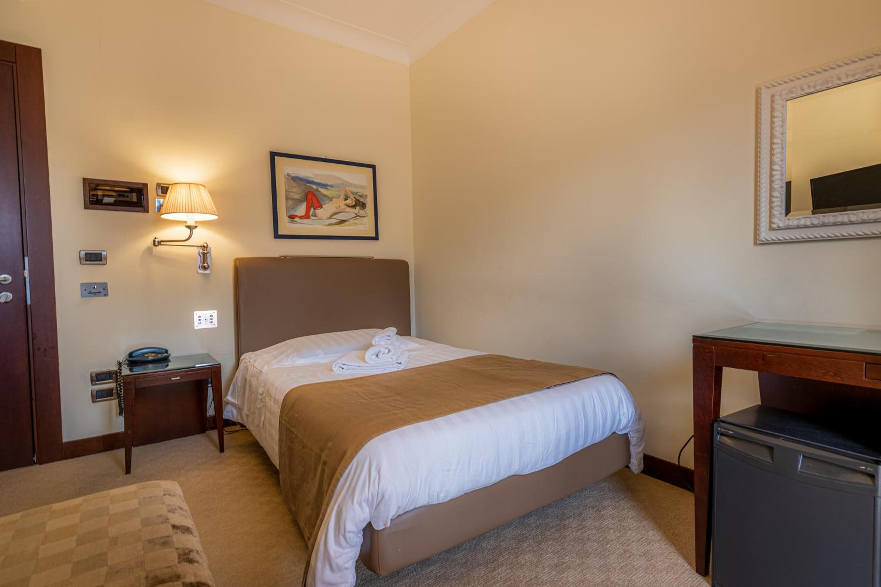 Single Room photo 1