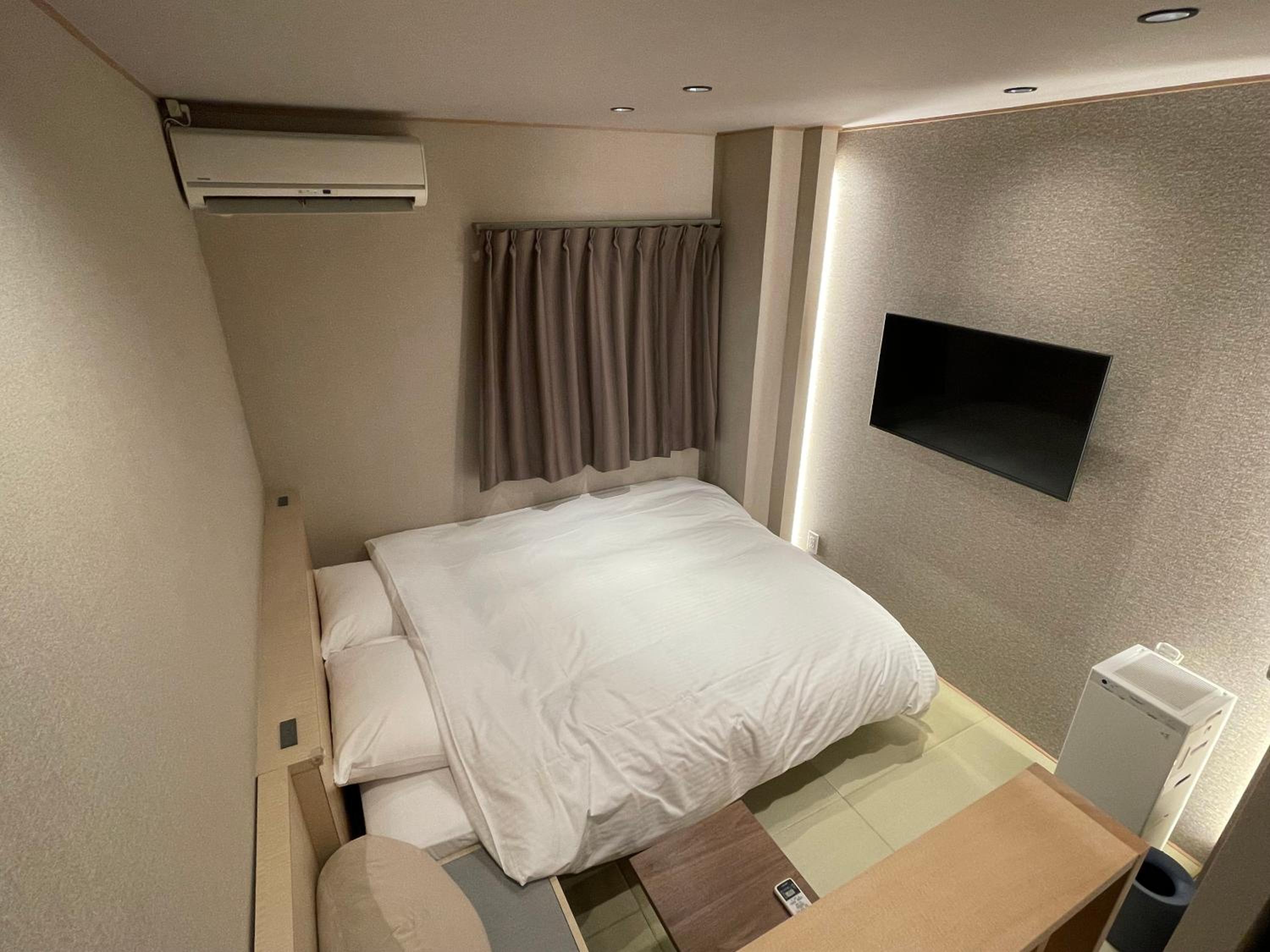 Queen Room with Tatami Floor with Restroom