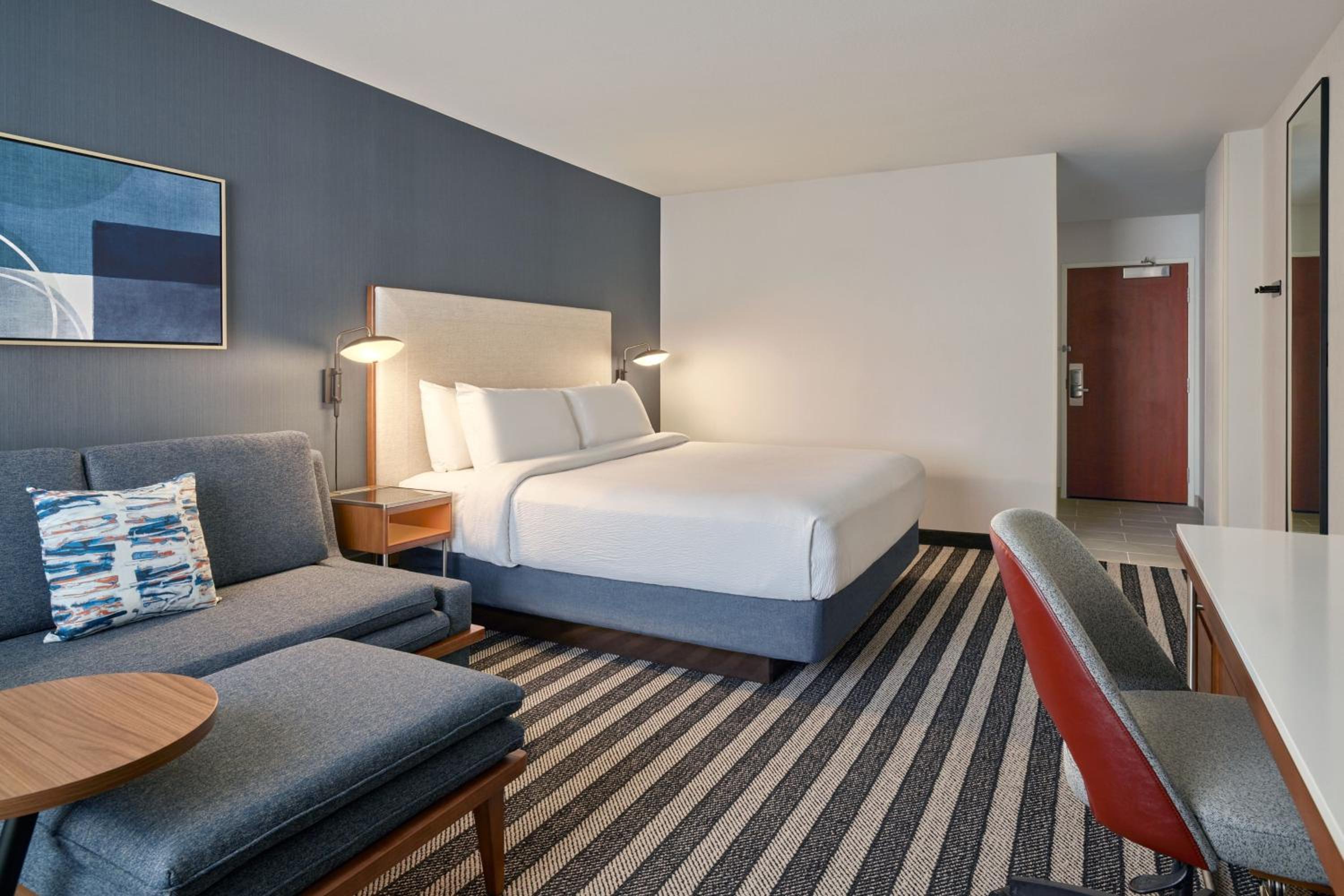 King Room with Roll-In Shower and Sofa Bed - Mobility Access/Hearing Accessible photo 2