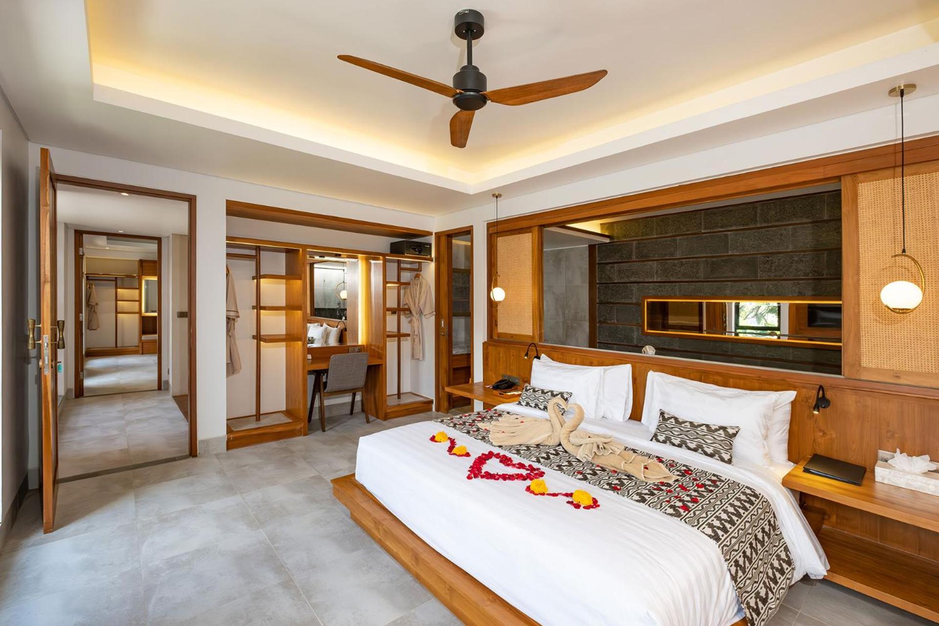 Grand Two-Bedroom Pool Villa - Photo 10
