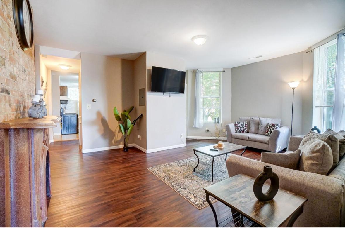 Apartment photo 2