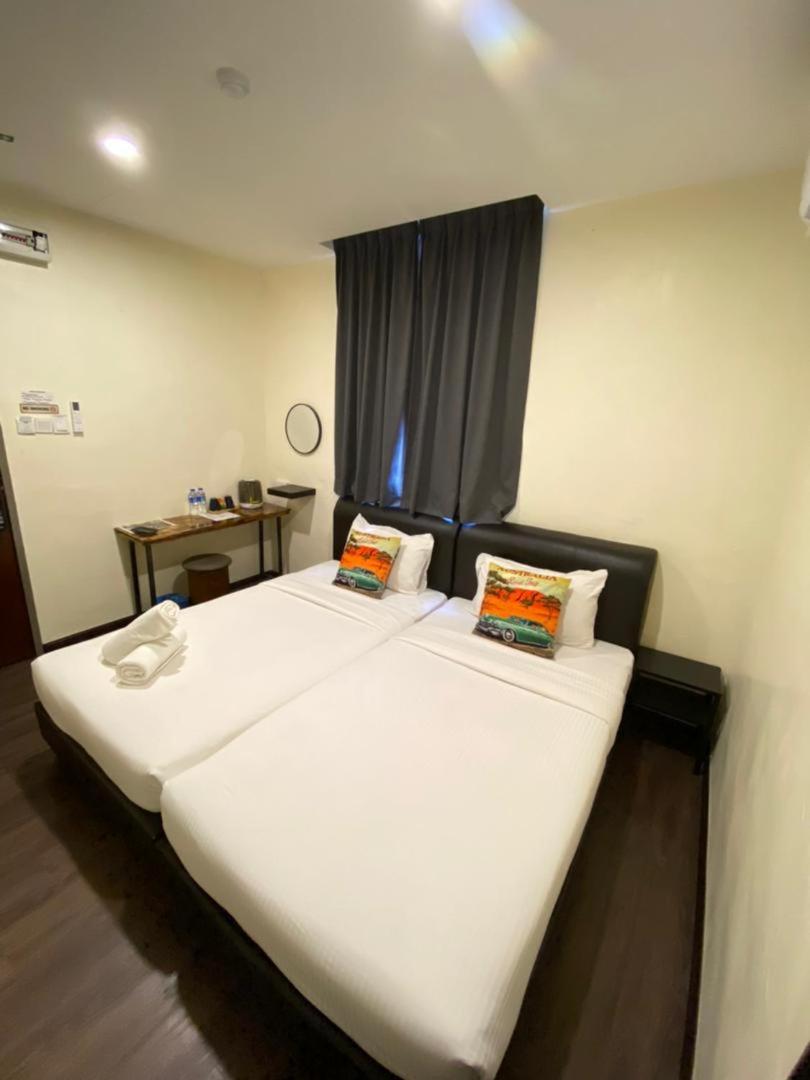 Standard Twin Room - Photo 5
