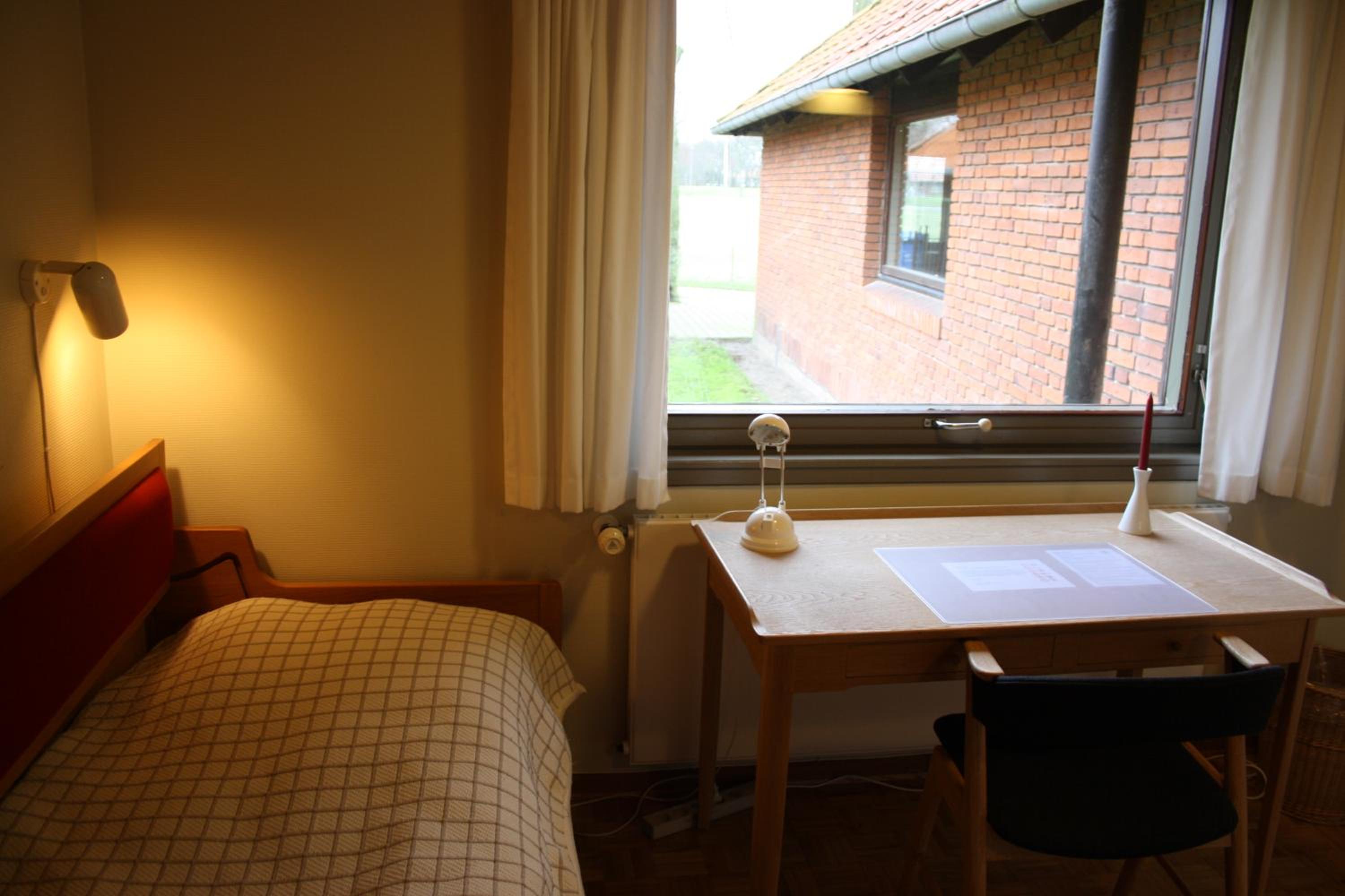 Single Room with Shared Bathroom photo 1