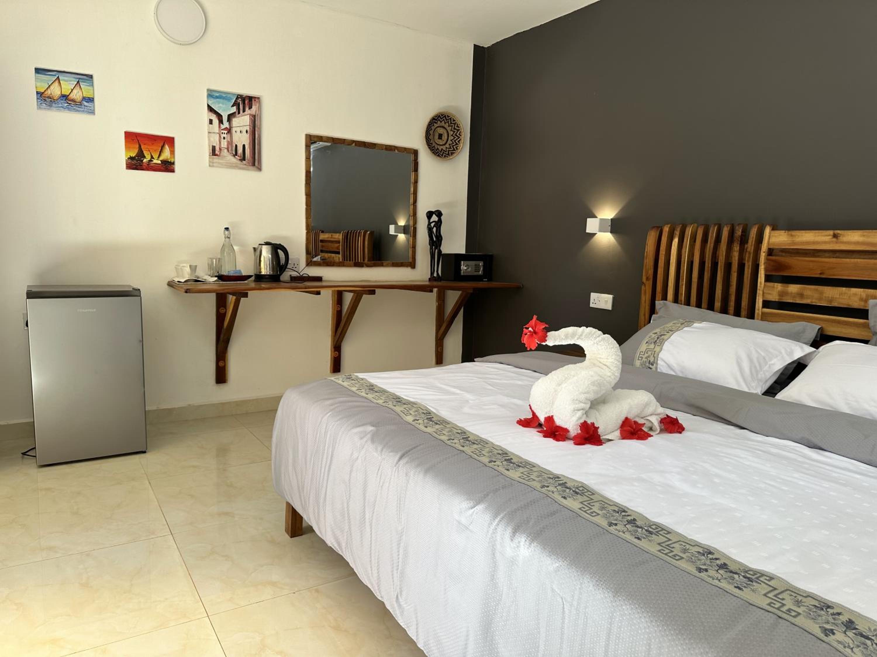 Deluxe Double Room - Photo 10