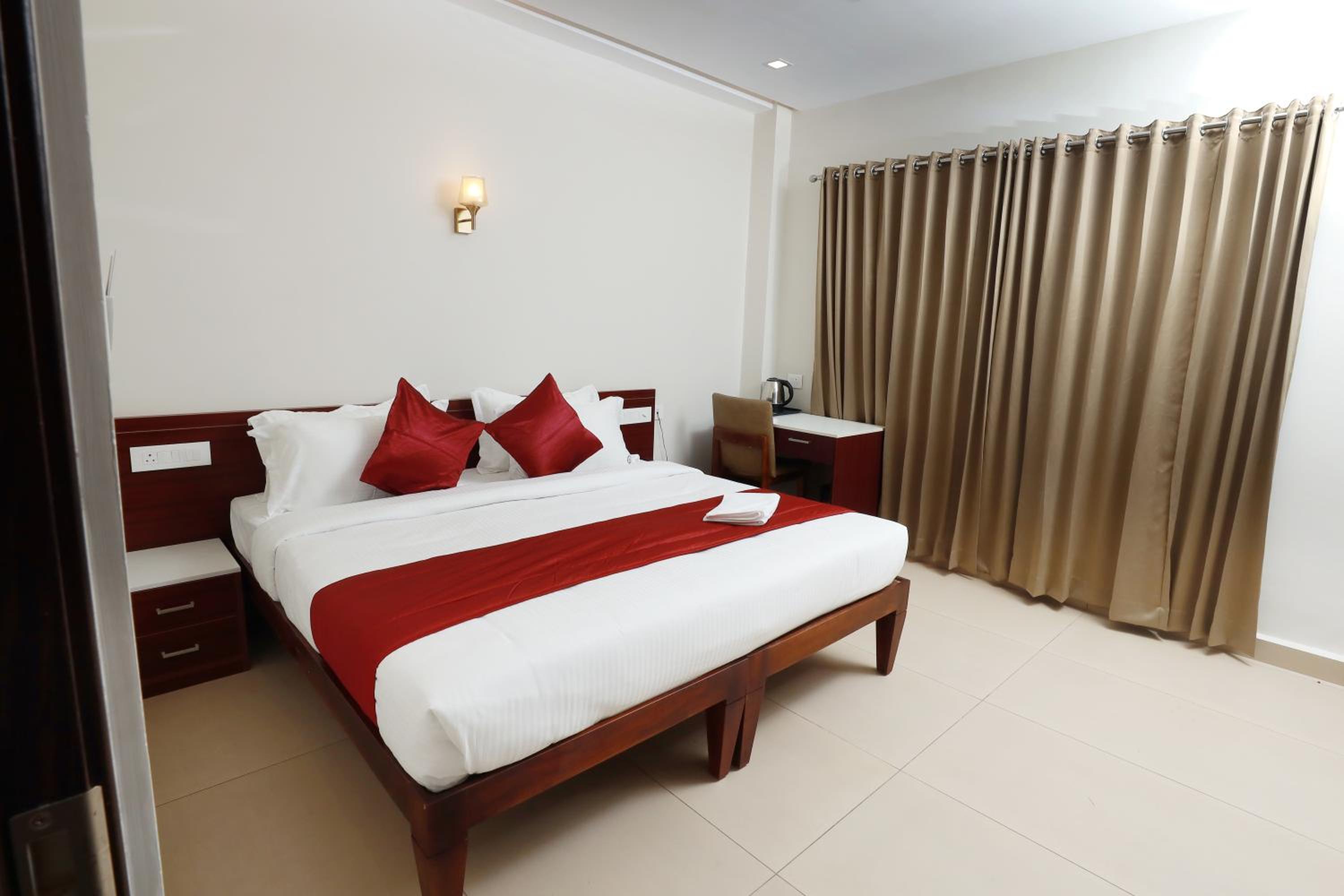 Deluxe Double or Twin Room photo 1