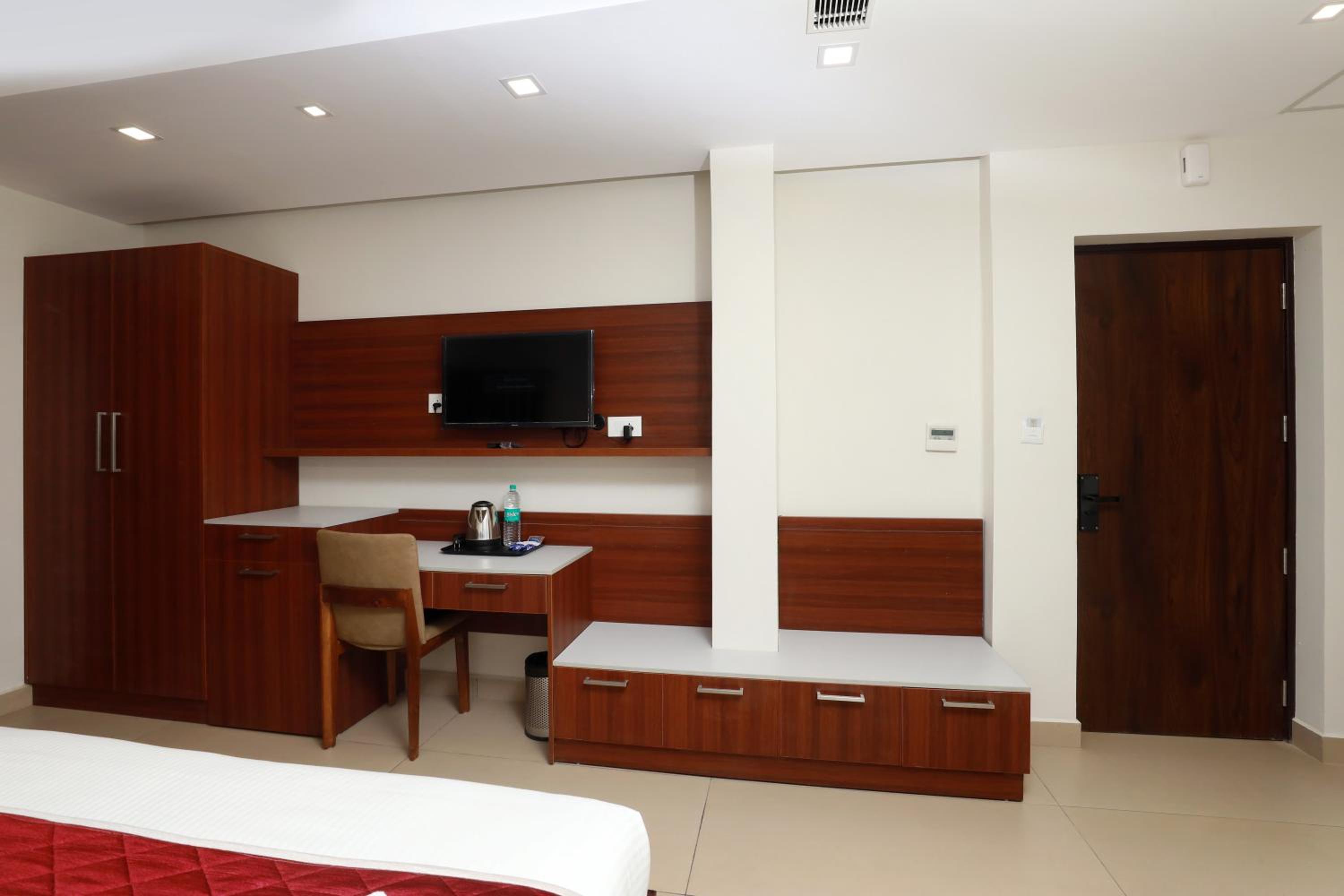 Superior King Room photo 2