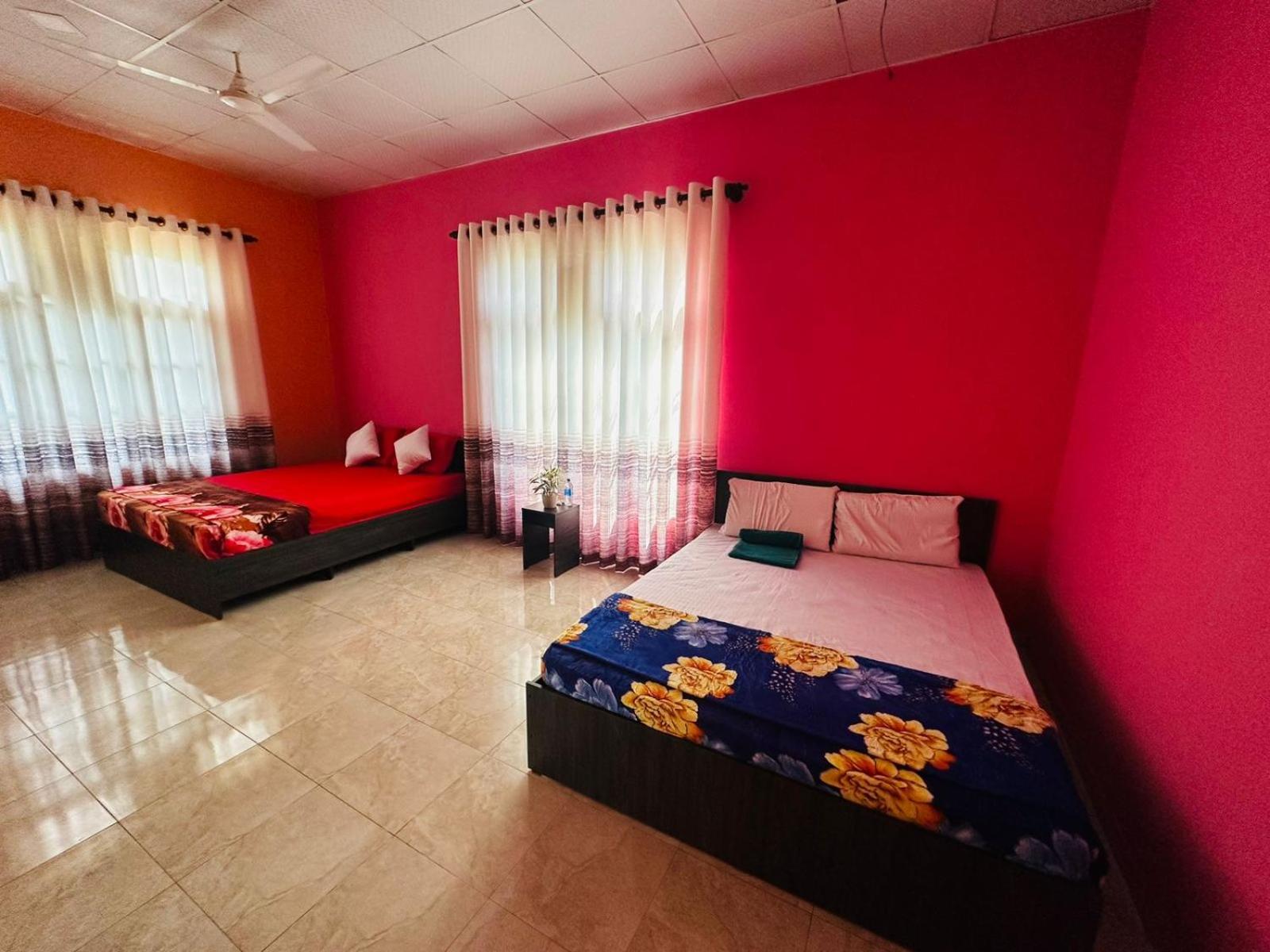 Budget Double Room photo 3