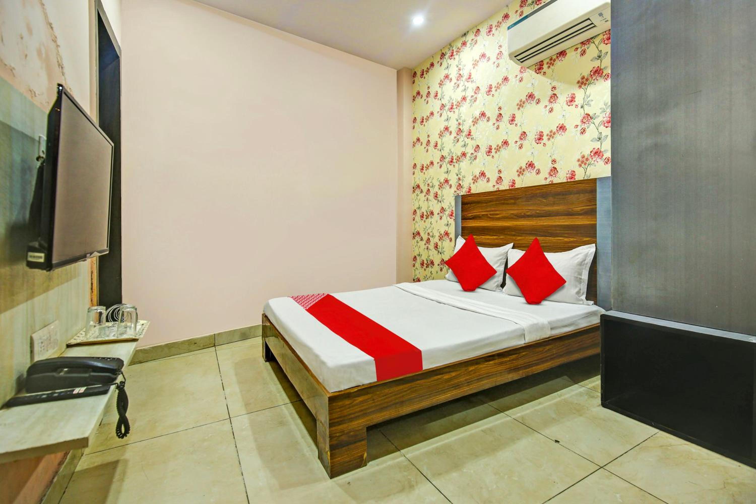 Classic Triple Room photo 1