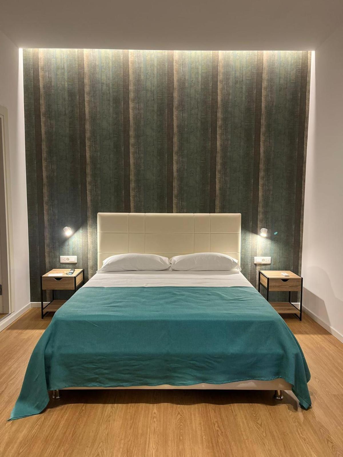 Triple Room - Photo 1
