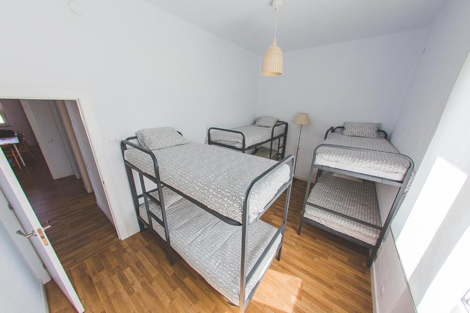 Cama en Habitación Compartida Mixta de 6 Camas