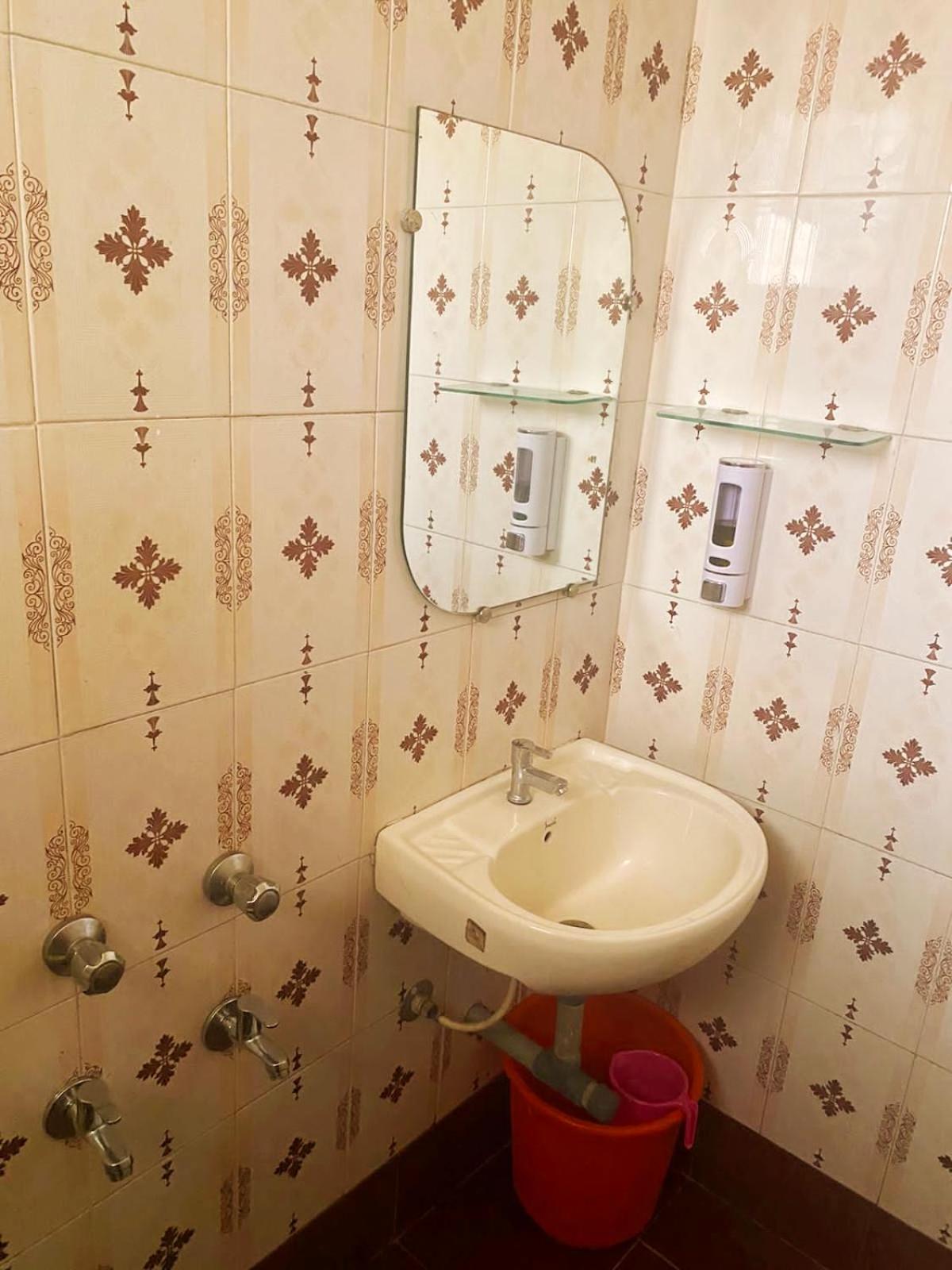 Deluxe Double Room with Balcony photo 2
