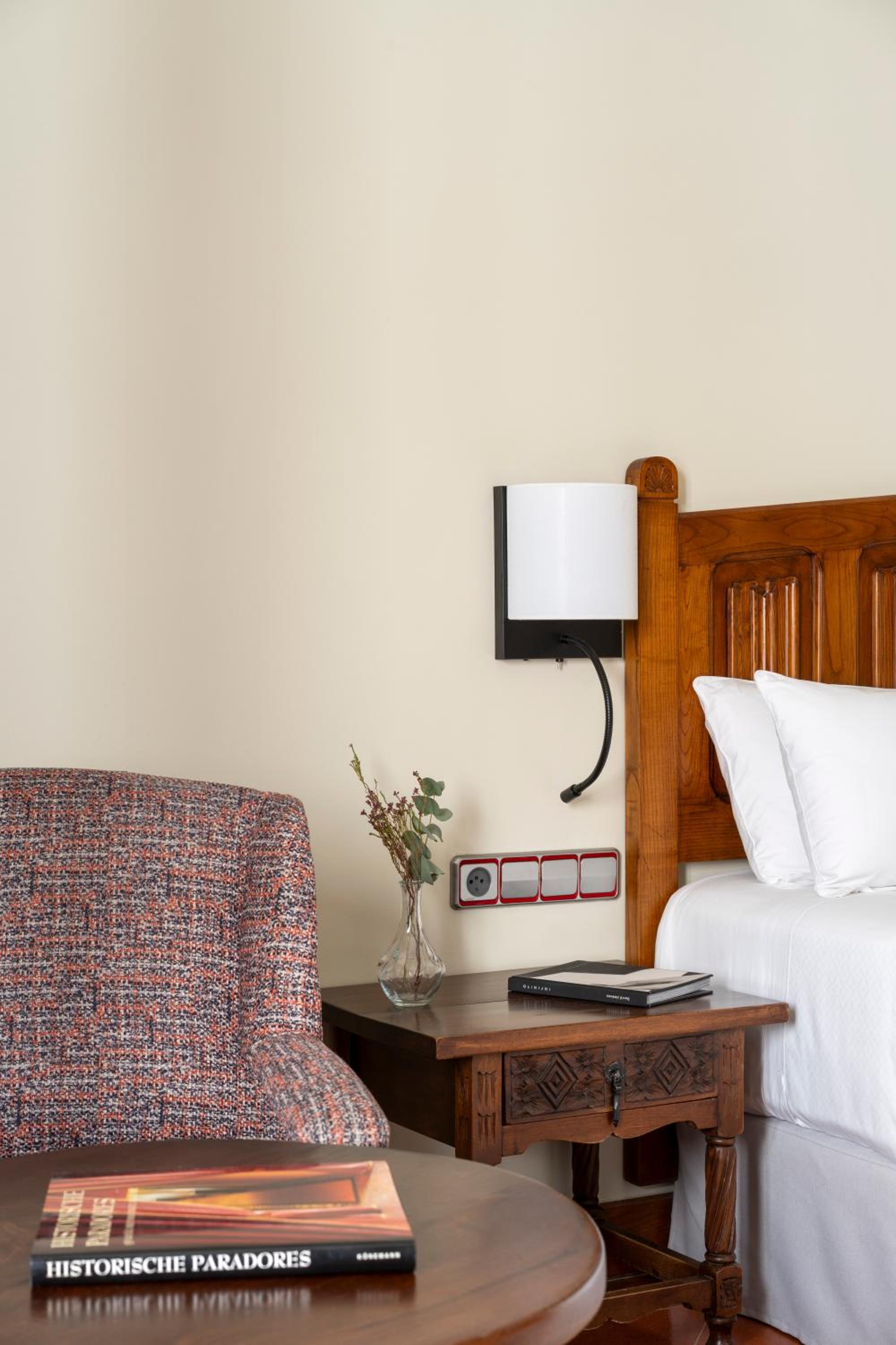Standard Twin Room - Photo 12