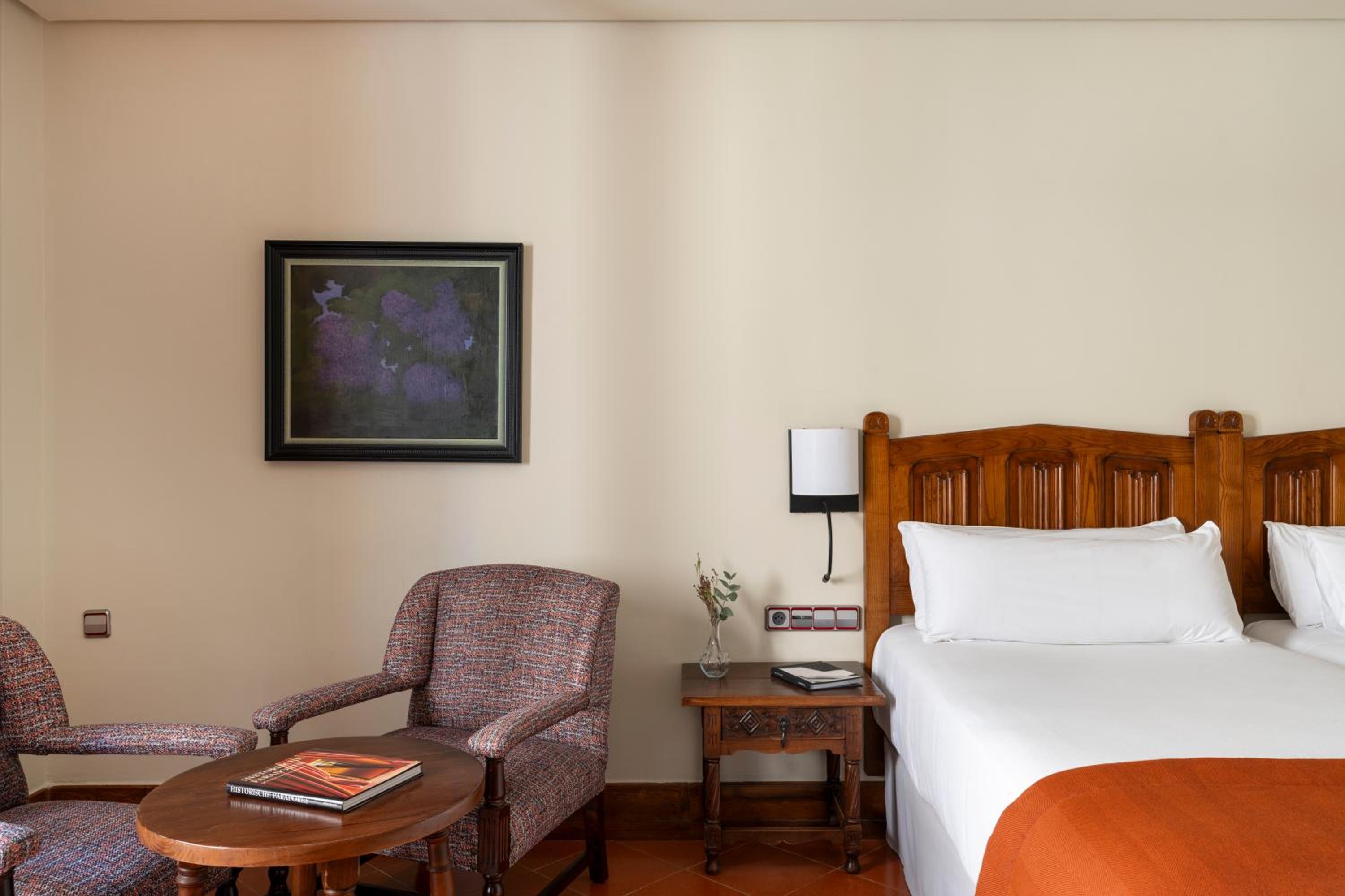 Standard Twin Room - Photo 4