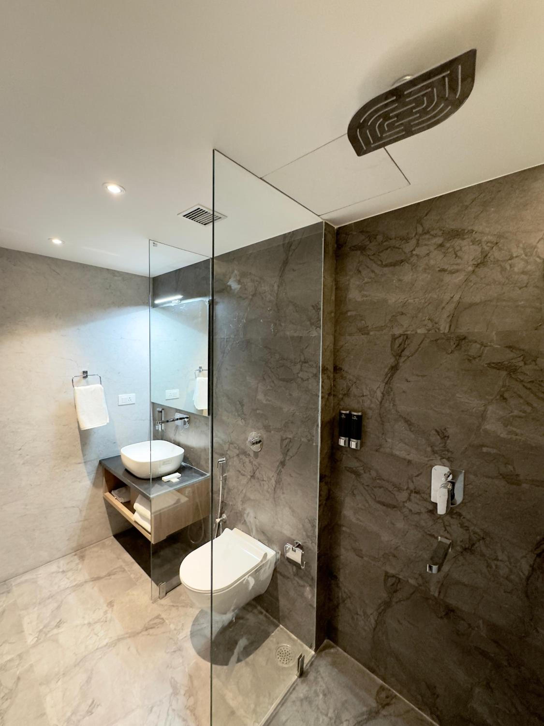Double Room - Photo 5