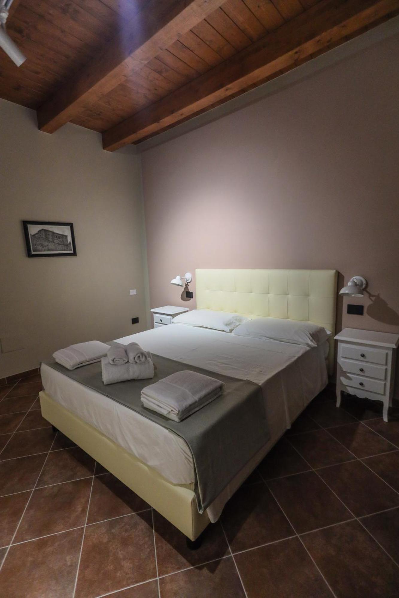 Double Room with Private External Bathroom photo 1