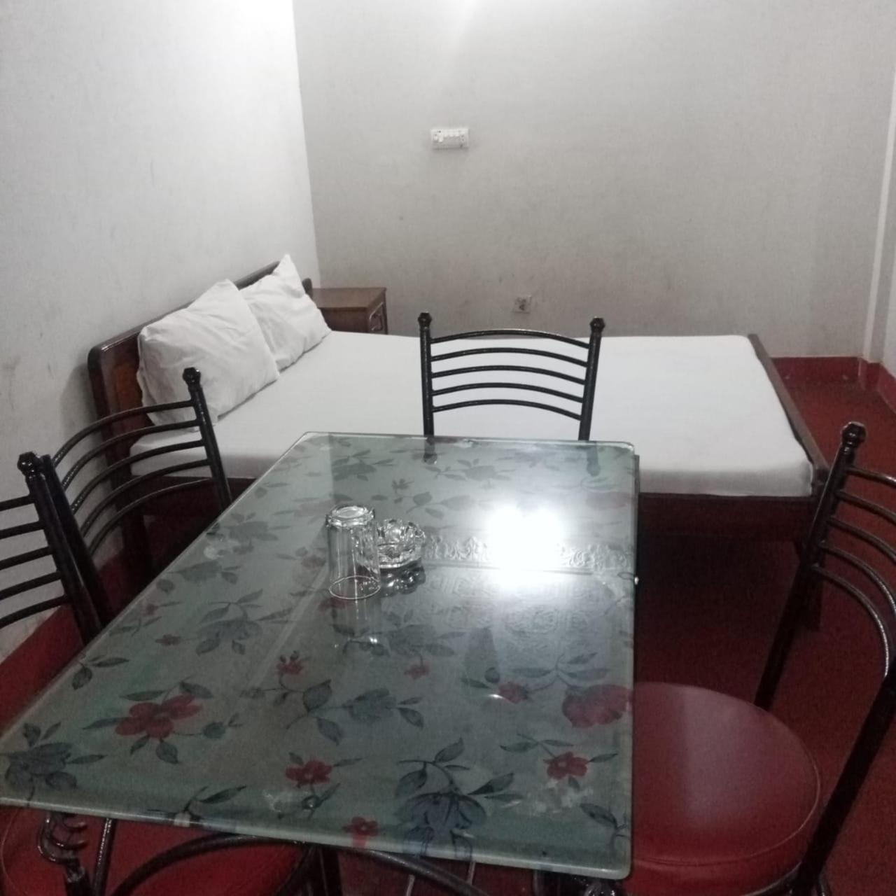 Double Room - Photo 1