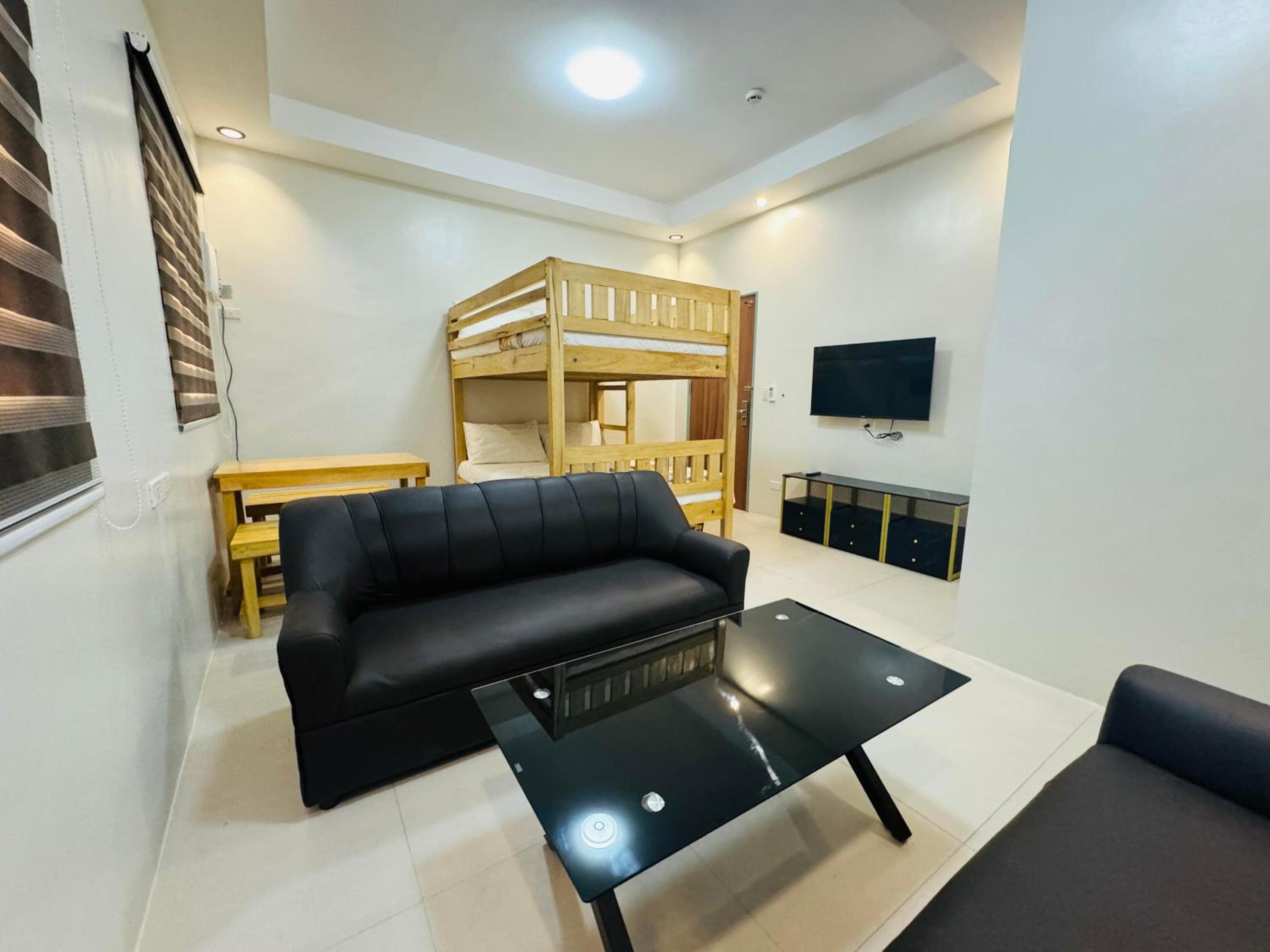 Standard Family Room photo 3