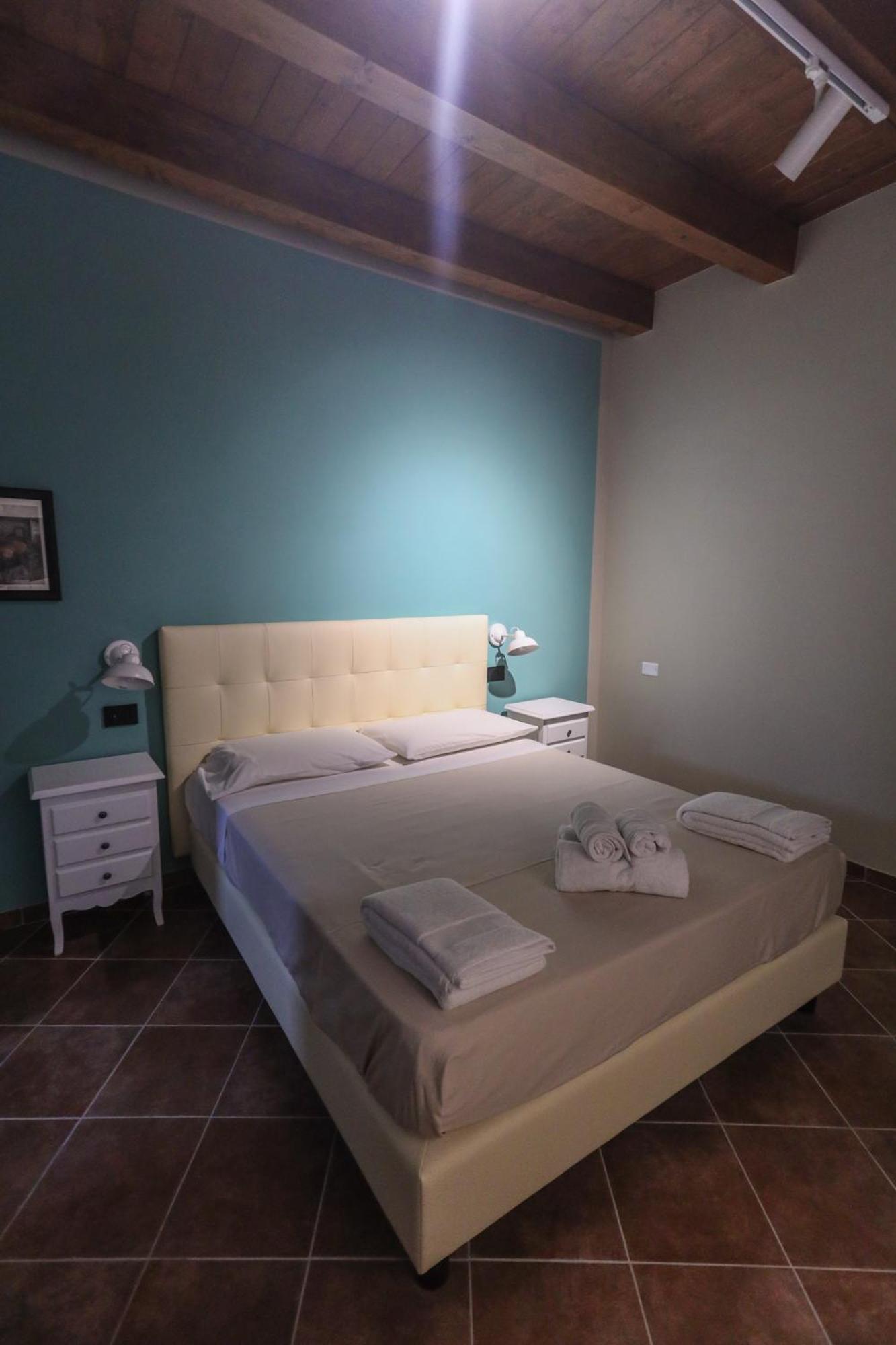 Double Room with Private Bathroom photo 2