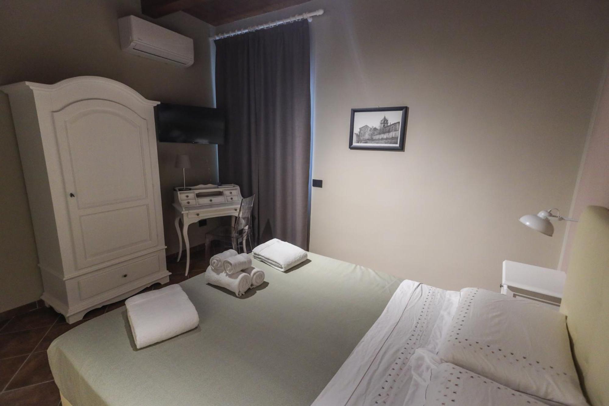 Double Room - Disability Access photo 1