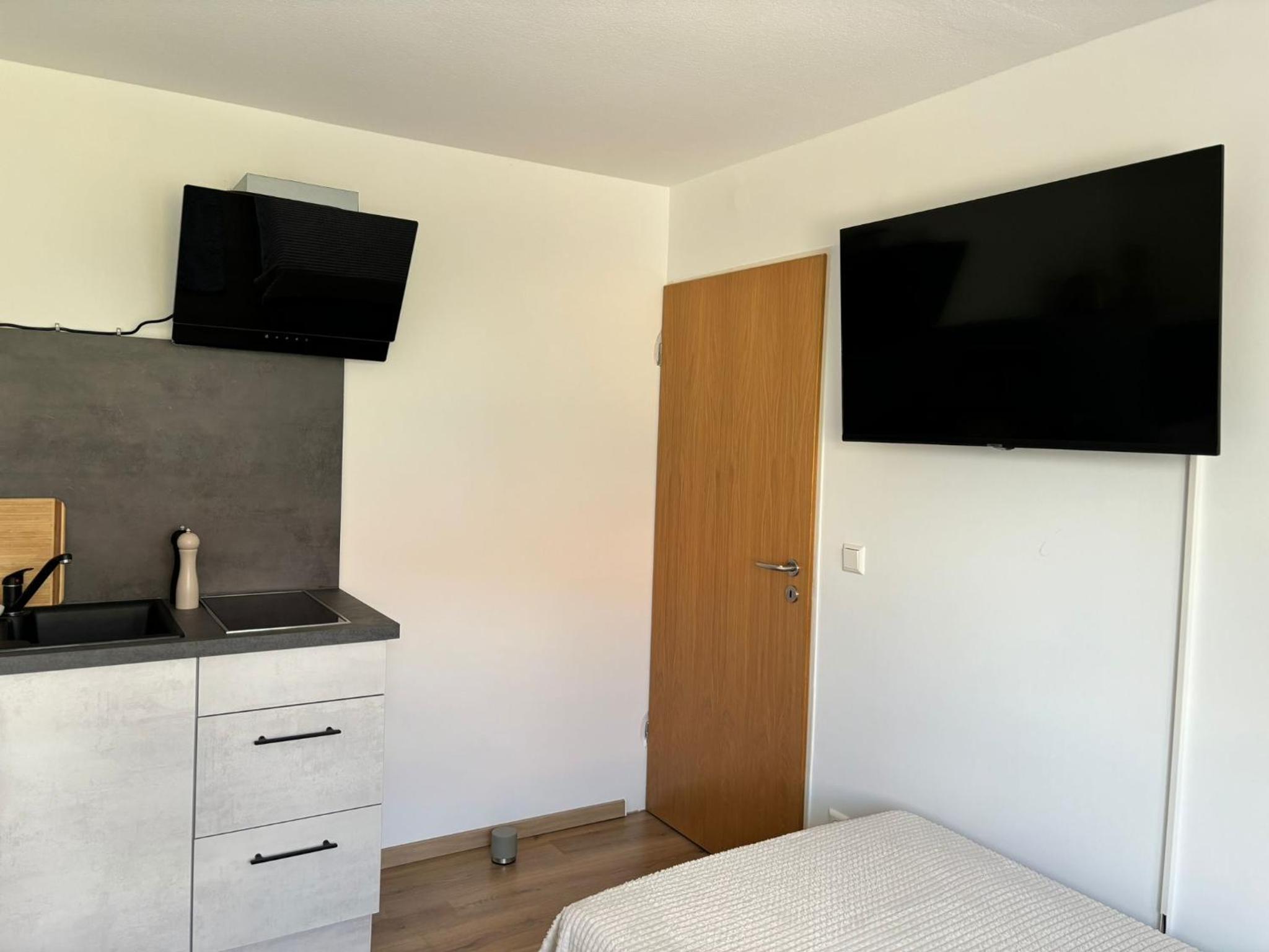 One-Bedroom Apartment photo 1