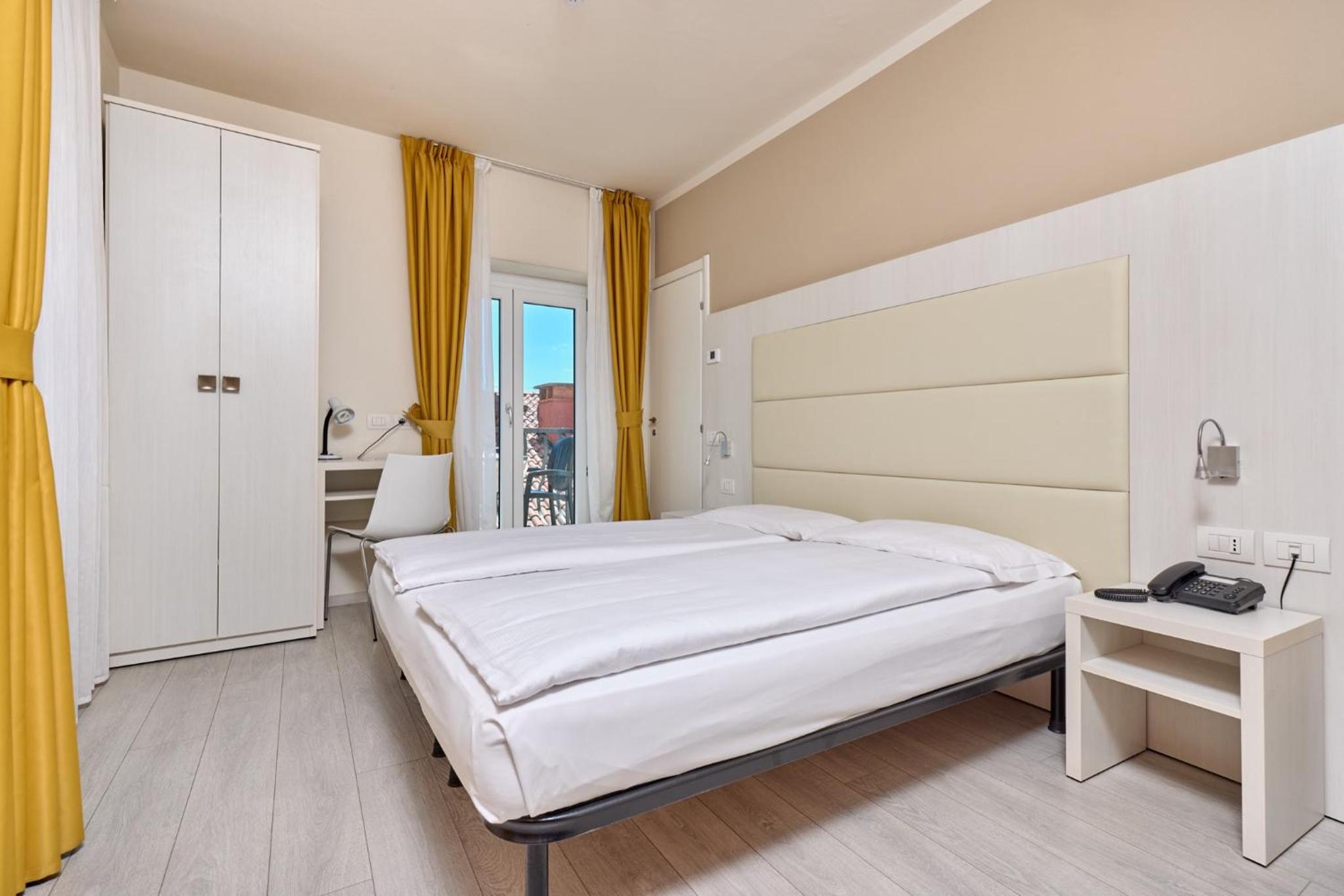 Double Room with Balcony photo 1