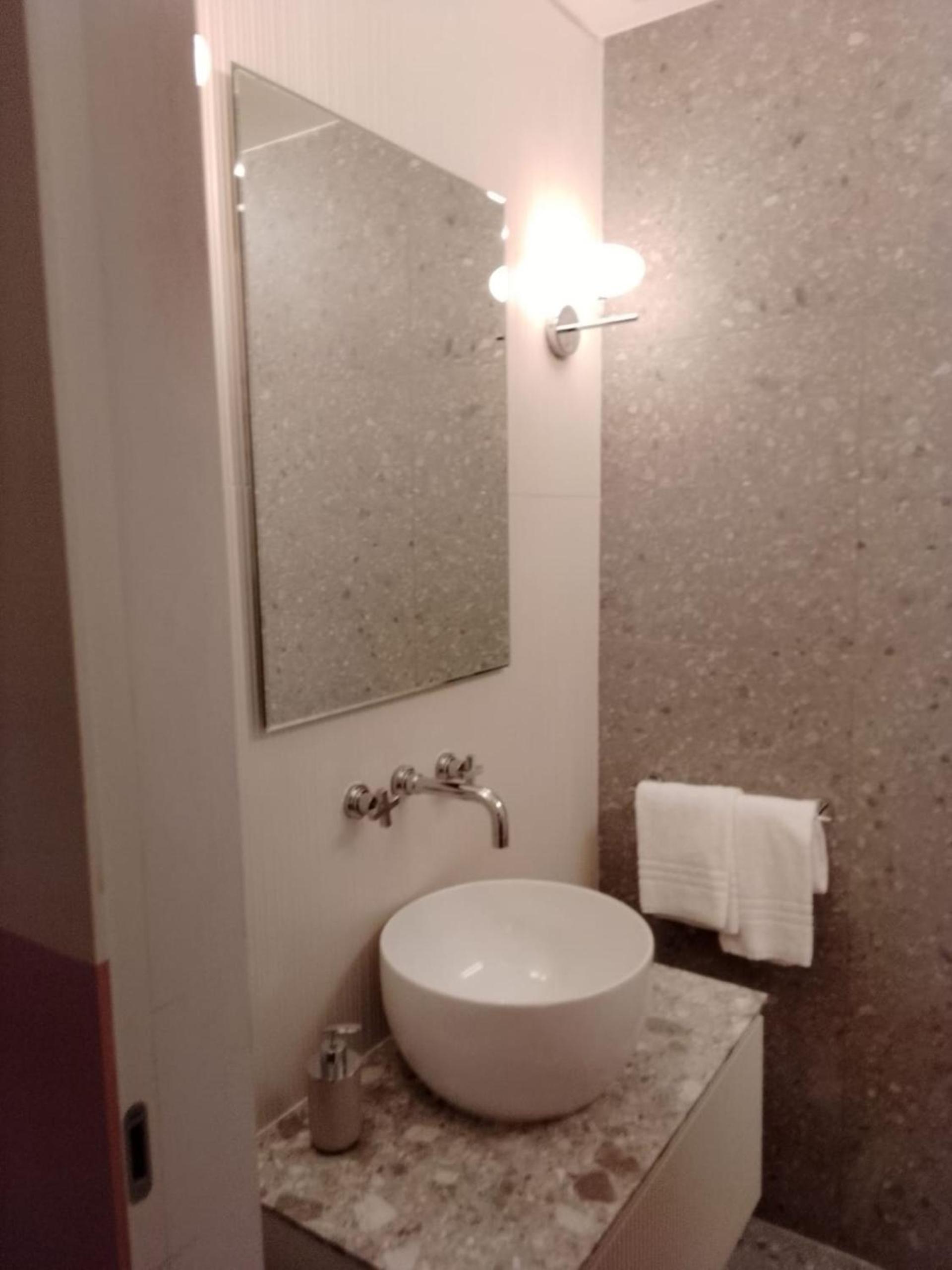 Deluxe Room - Photo 4