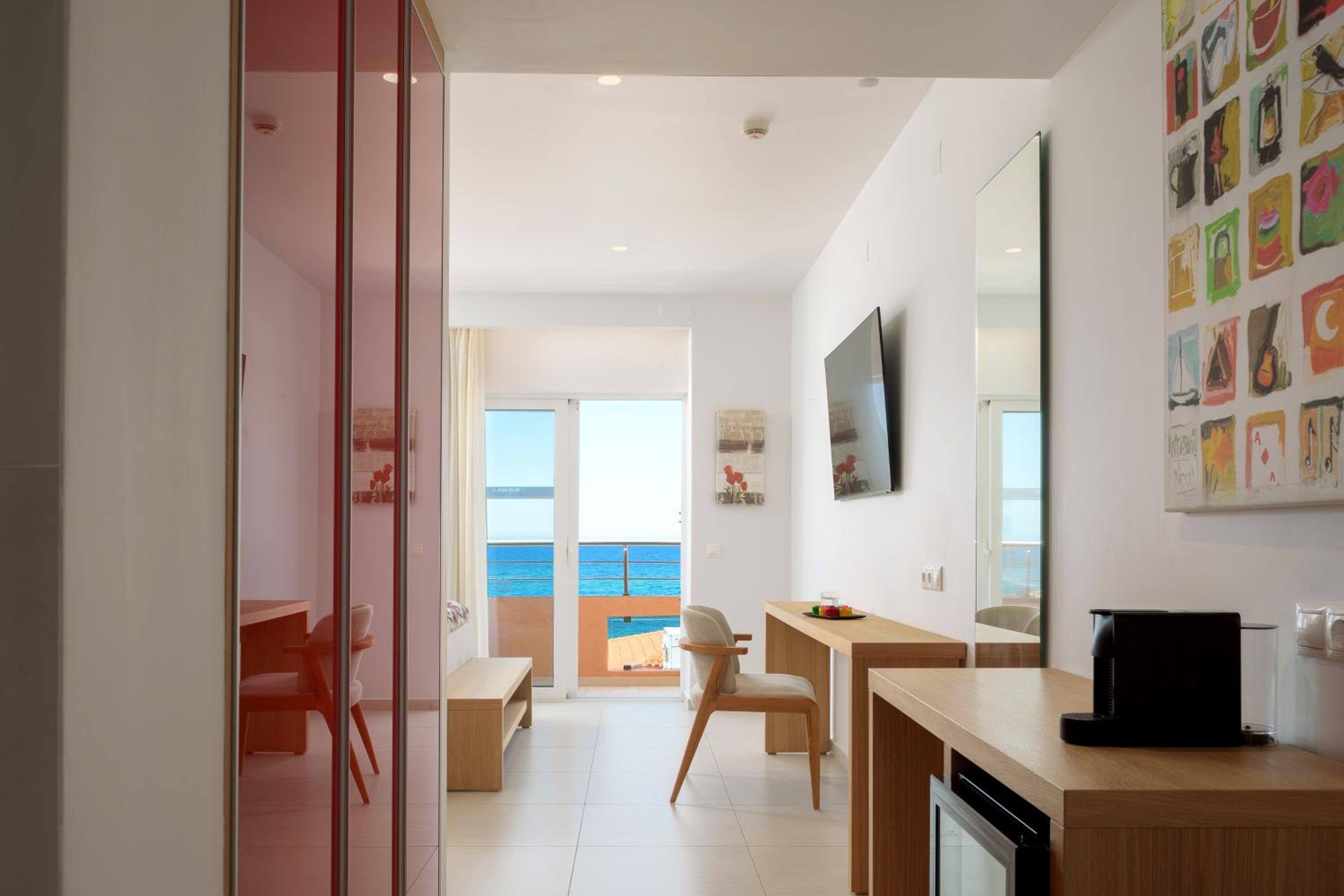 Aqua Marine Junior Suite with Sea View - Photo 12