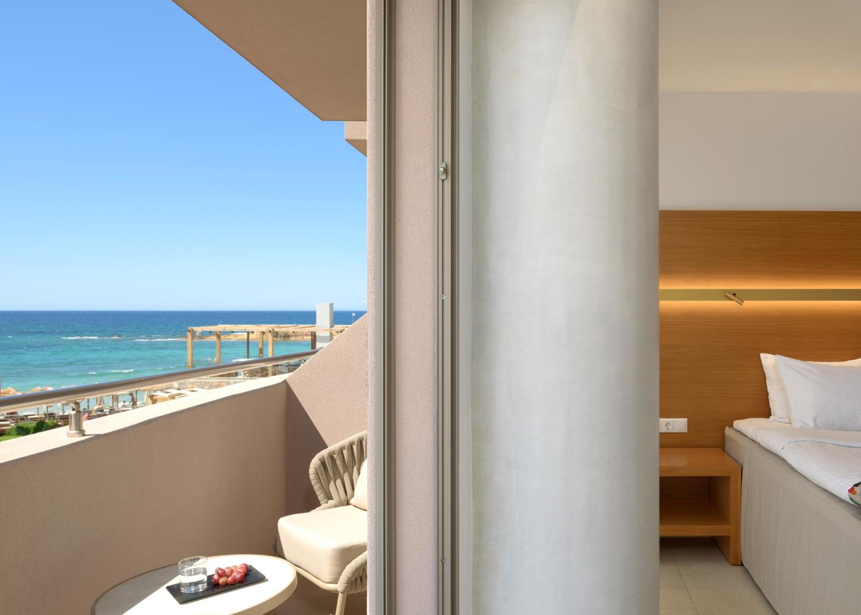 Aqua Marine Junior Suite with Sea View - Photo 6