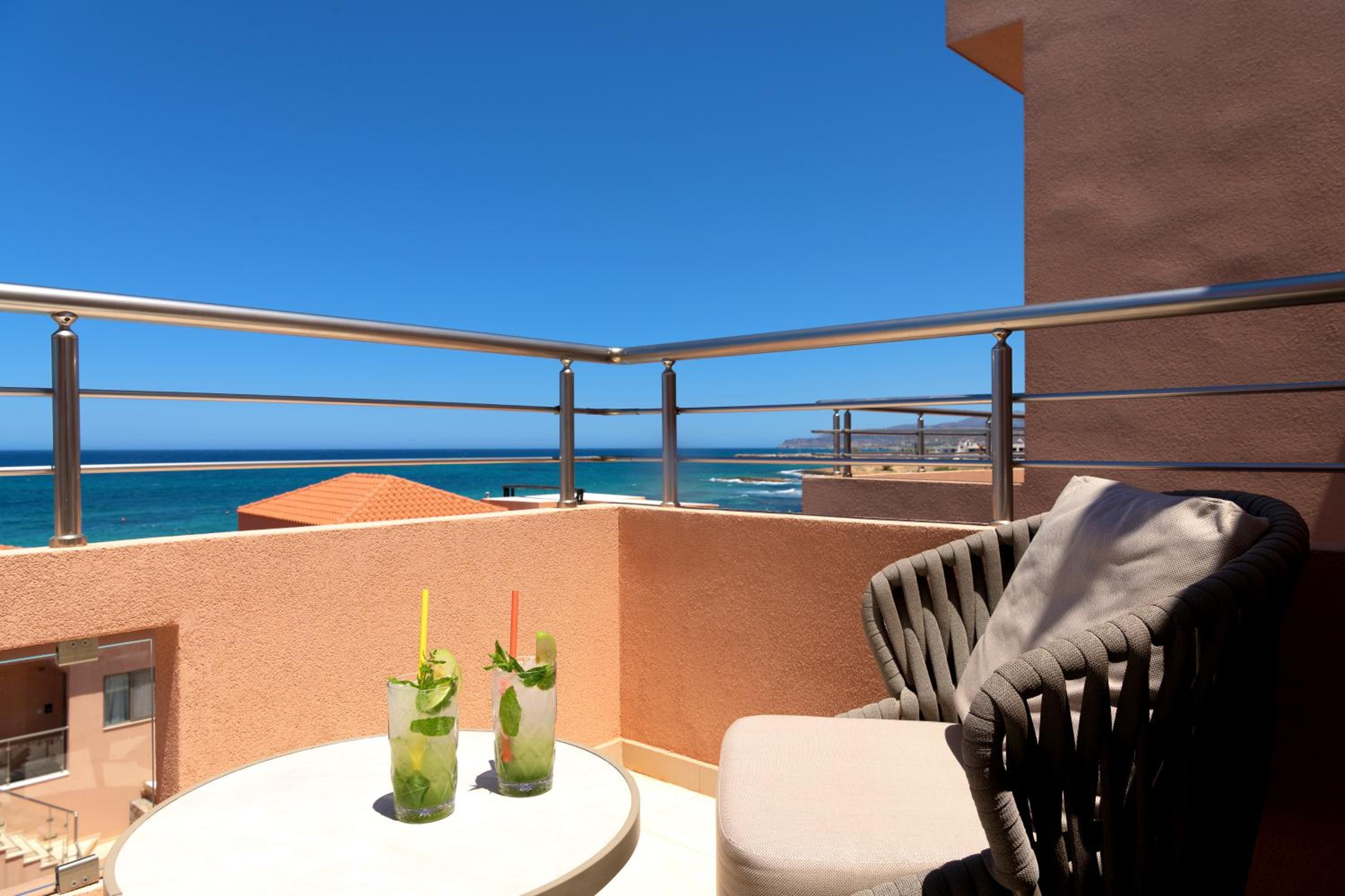 Aqua Marine Junior Suite with Sea View - Photo 13