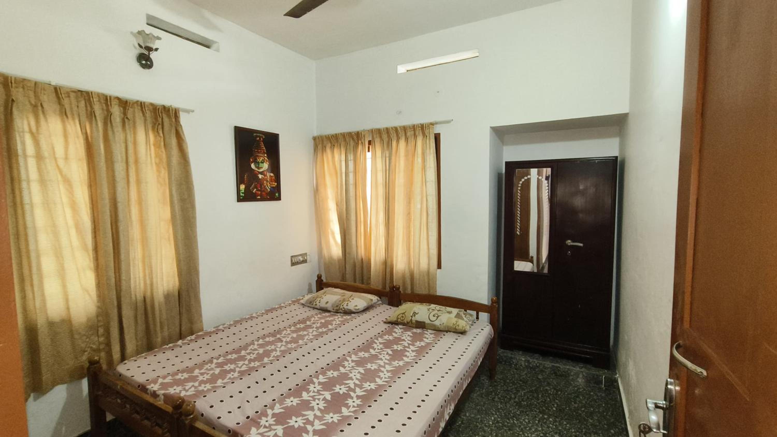 Standard Double Room with Fan photo 1